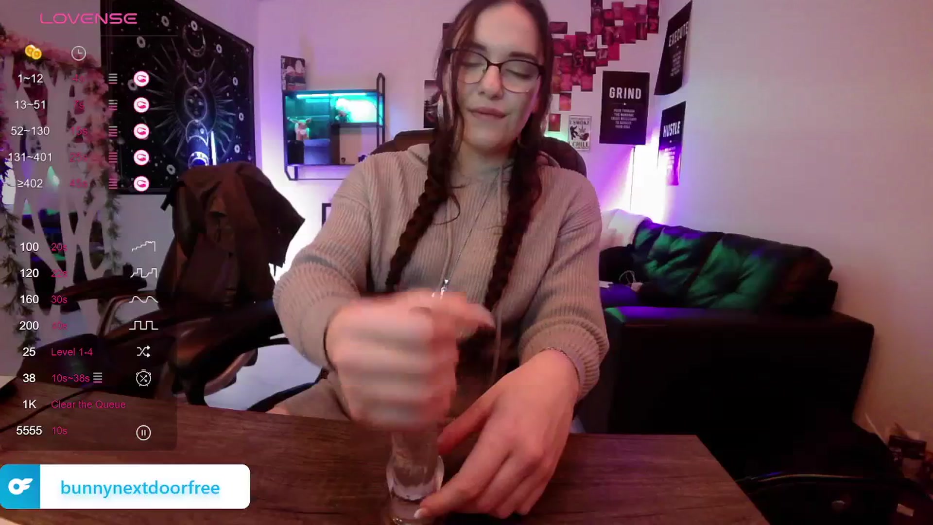 Gallery image thumbnail from BunnyNextDoor's myfreecams stream on, 01/04/2024, 16:34 image 4 of 20