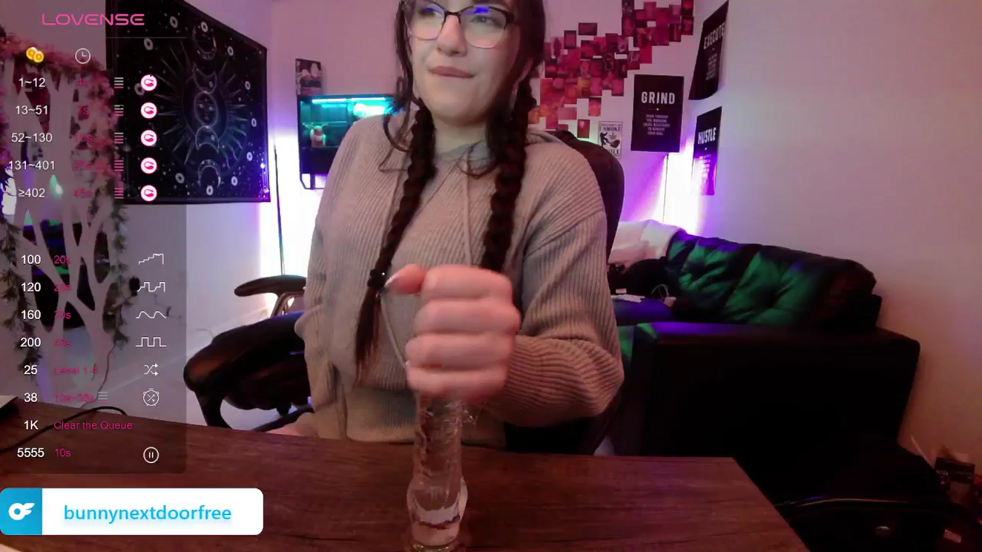 Gallery image thumbnail from BunnyNextDoor's myfreecams stream on, 01/04/2024, 16:34 image 8 of 20