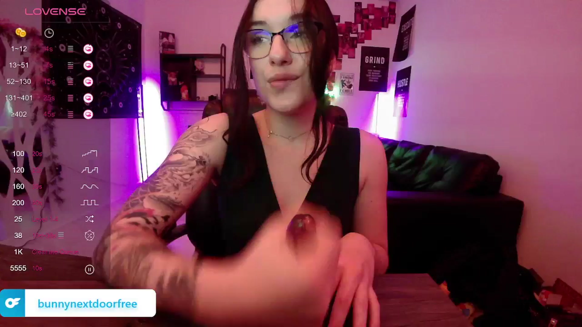 Gallery image thumbnail from BunnyNextDoor's myfreecams stream on, 01/05/2024, 17:11 image 17 of 20
