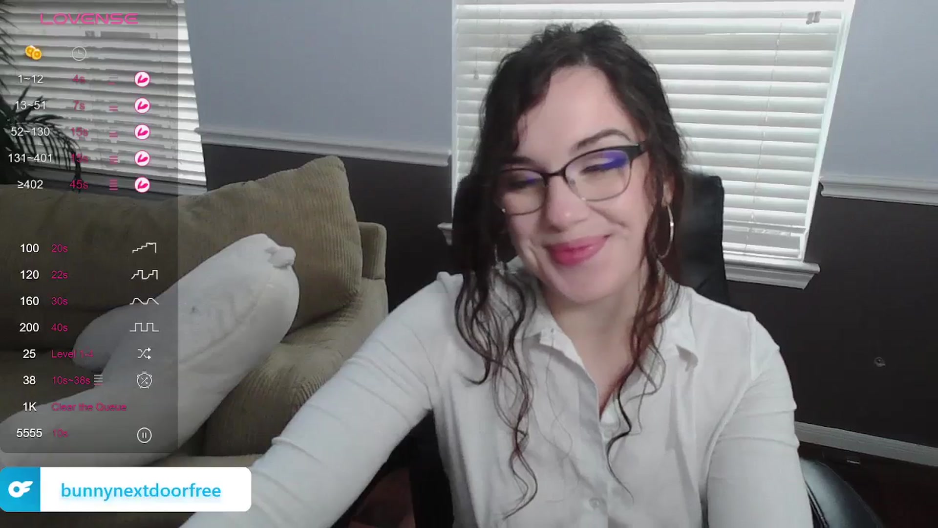 Gallery image thumbnail from BunnyNextDoor's myfreecams stream on, 01/23/2024, 16:40 image 8 of 20