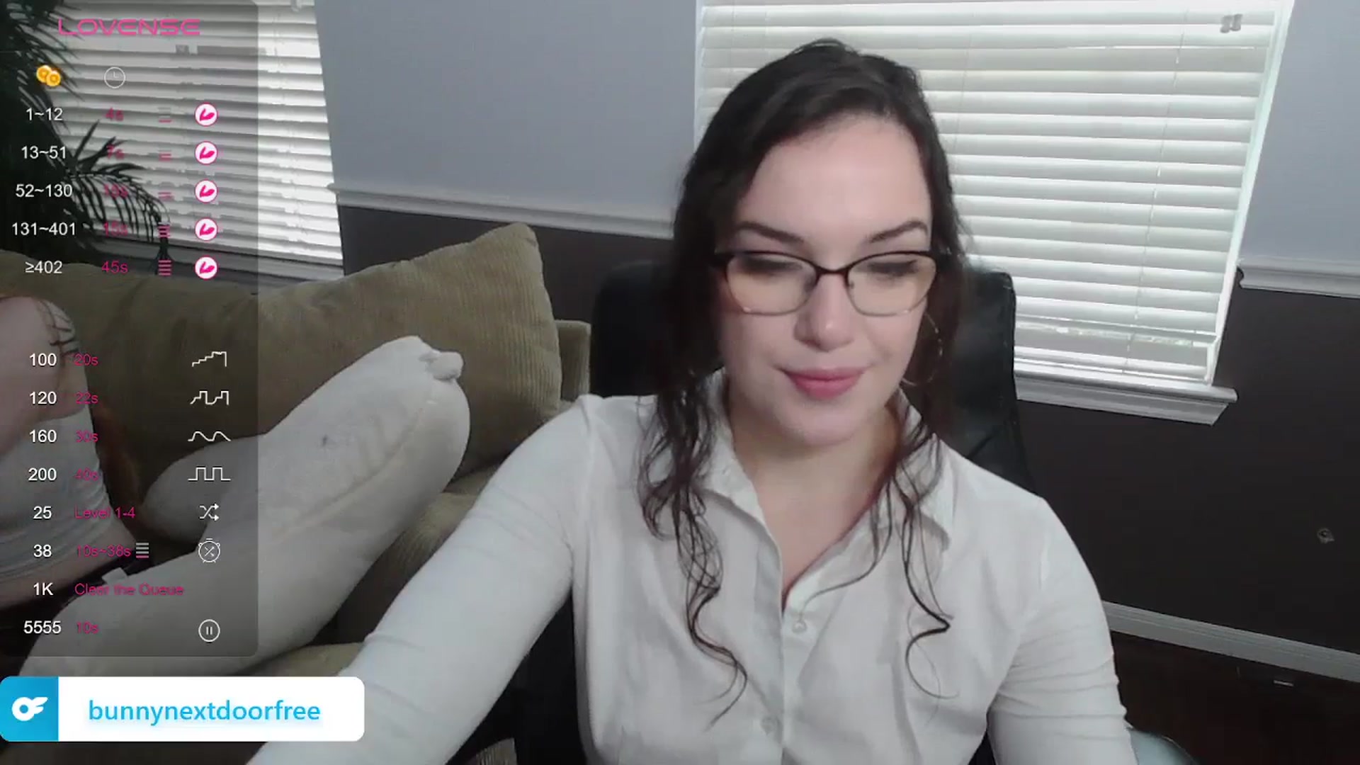 Gallery image thumbnail from BunnyNextDoor's myfreecams stream on, 01/23/2024, 16:40 image 12 of 20