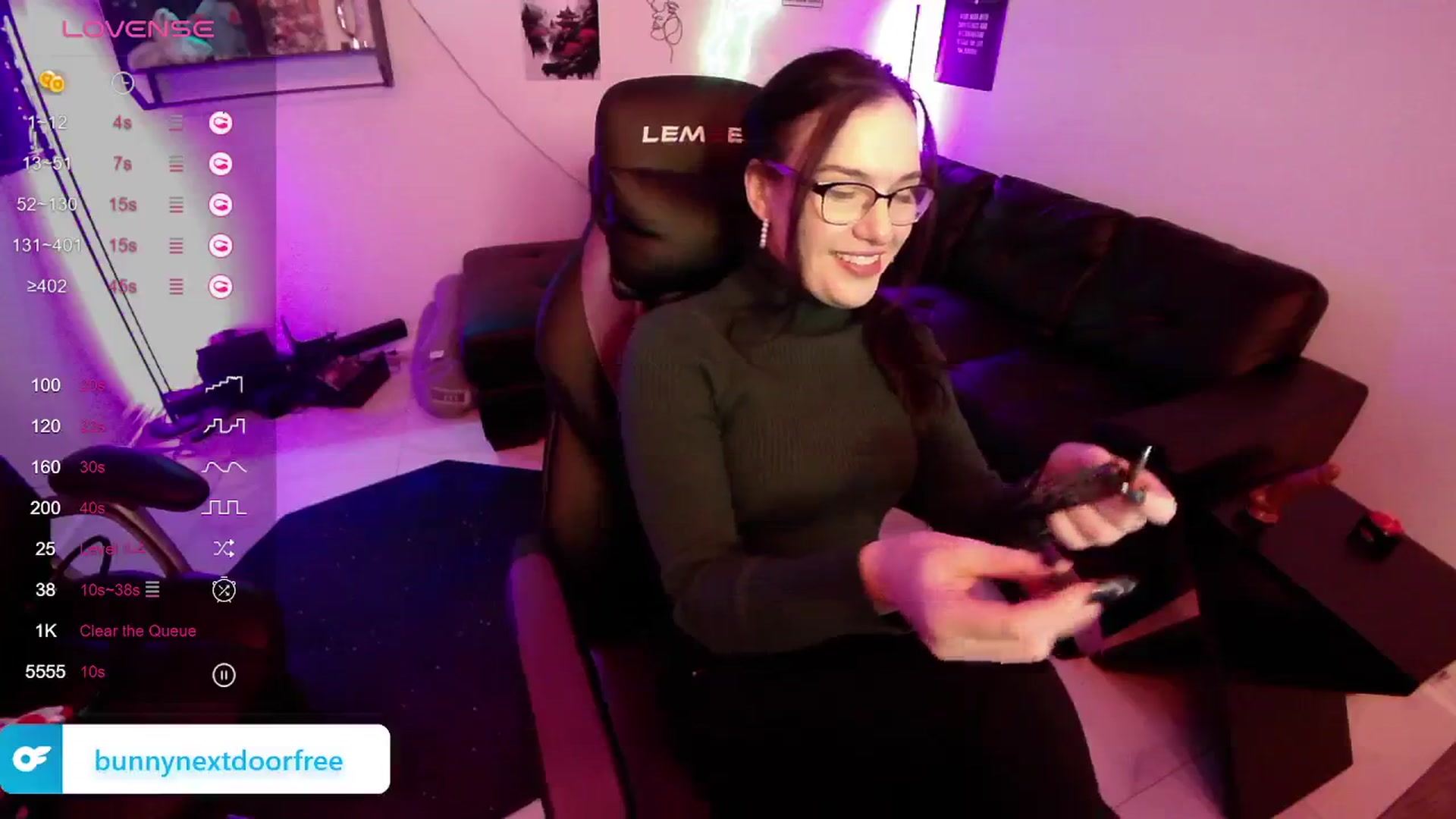Gallery image thumbnail from BunnyNextDoor's myfreecams stream on, 03/01/2024, 17:41 image 17 of 20