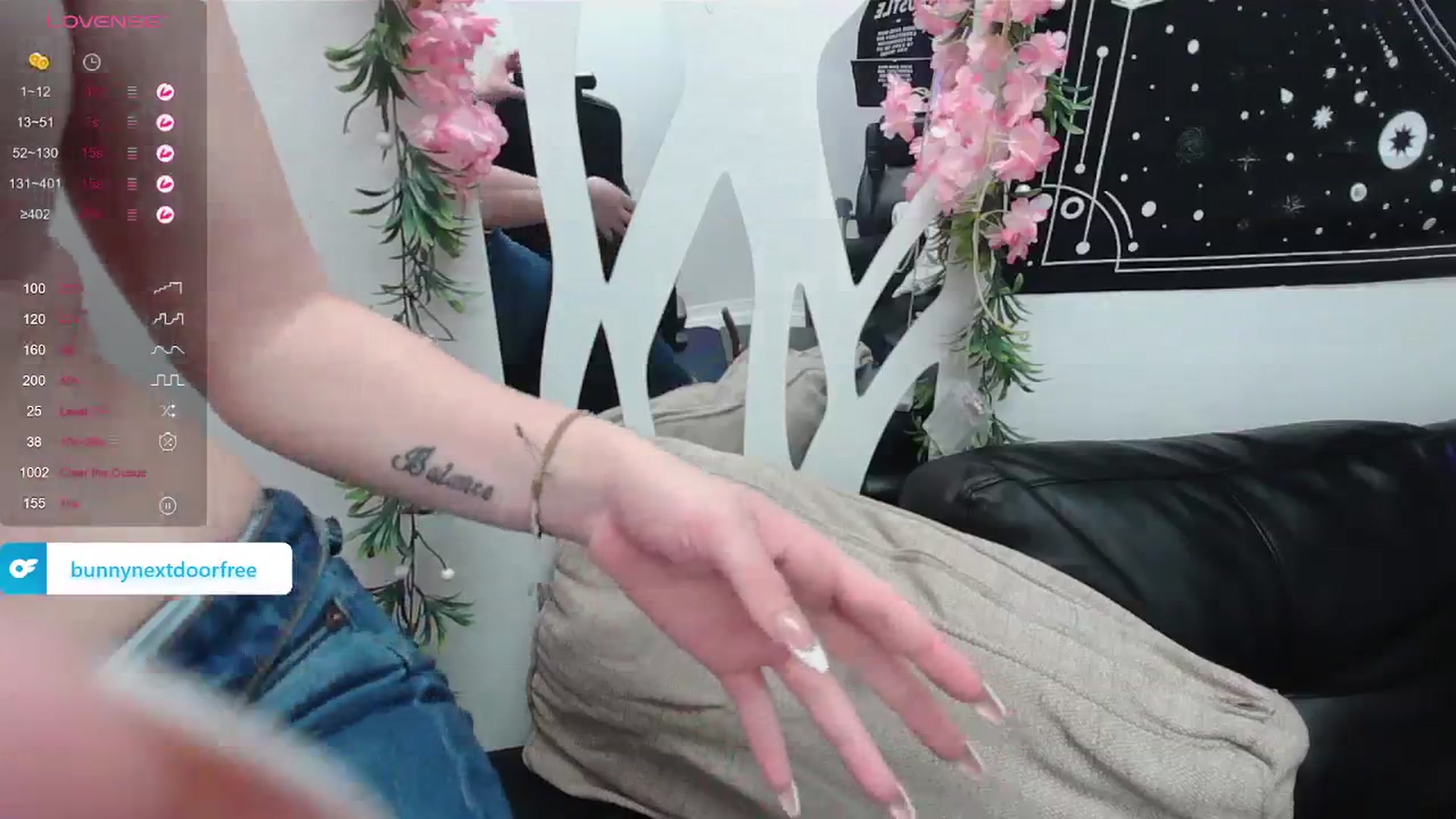 Gallery image thumbnail from BunnyNextDoor's myfreecams stream on, 03/29/2024, 16:00 image 7 of 20