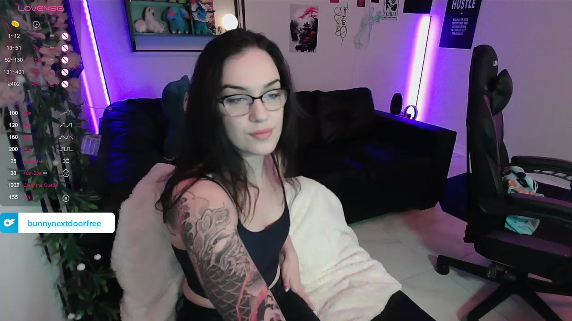 Gallery image thumbnail from BunnyNextDoor's myfreecams stream on, 04/02/2024, 16:12 image 1 of 20
