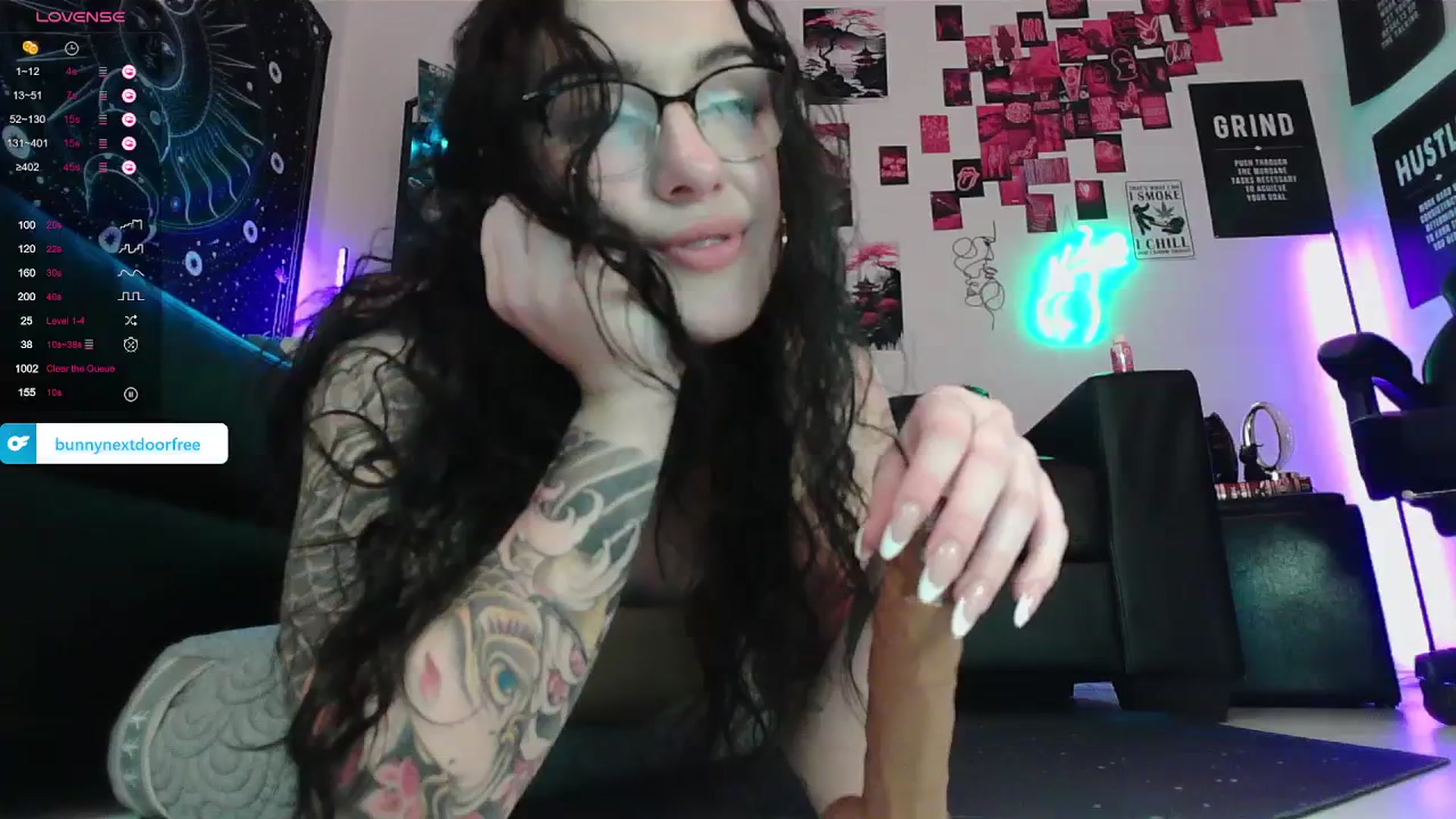 Gallery image thumbnail from BunnyNextDoor's myfreecams stream on, 04/06/2024, 20:31 image 17 of 20