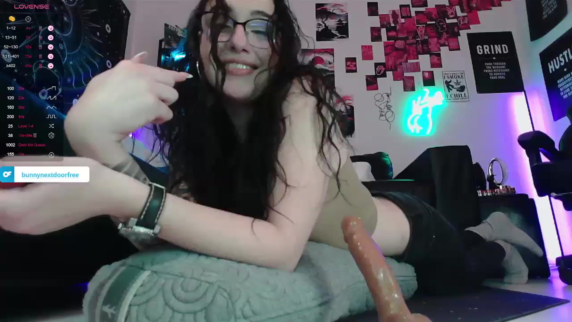 Gallery image thumbnail from BunnyNextDoor's myfreecams stream on, 04/06/2024, 20:31 image 9 of 20