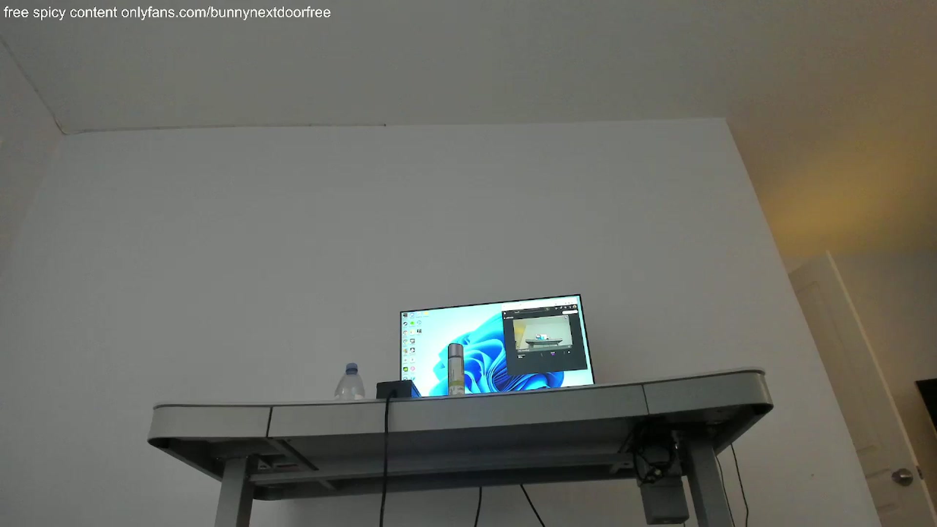 Gallery image thumbnail from BunnyNextDoor's myfreecams stream on, 04/13/2024, 17:31 image 18 of 20