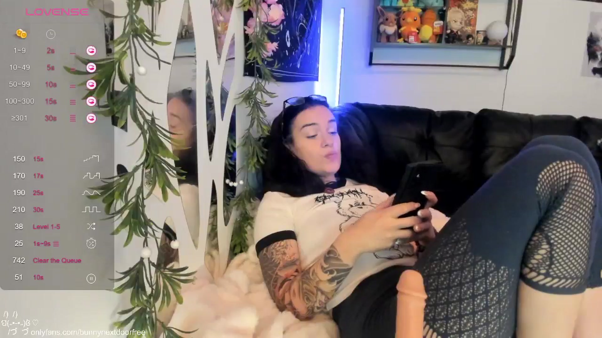 Gallery image thumbnail from BunnyNextDoor's myfreecams stream on, 05/06/2024, 12:45 image 18 of 20