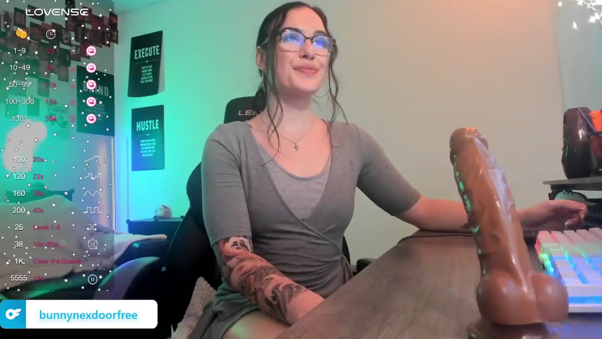 Gallery image thumbnail from BunnyNextDoor's myfreecams stream on, 05/22/2024, 19:19 image 17 of 20