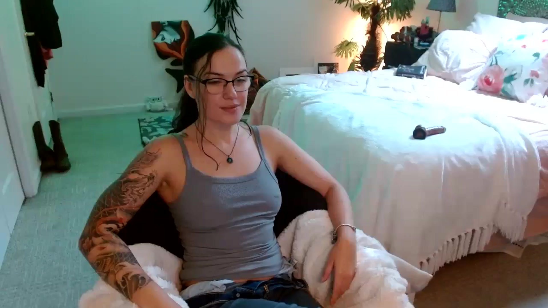 Gallery image thumbnail from BunnyNextDoor's myfreecams stream on, 08/31/2024, 17:26 image 16 of 20