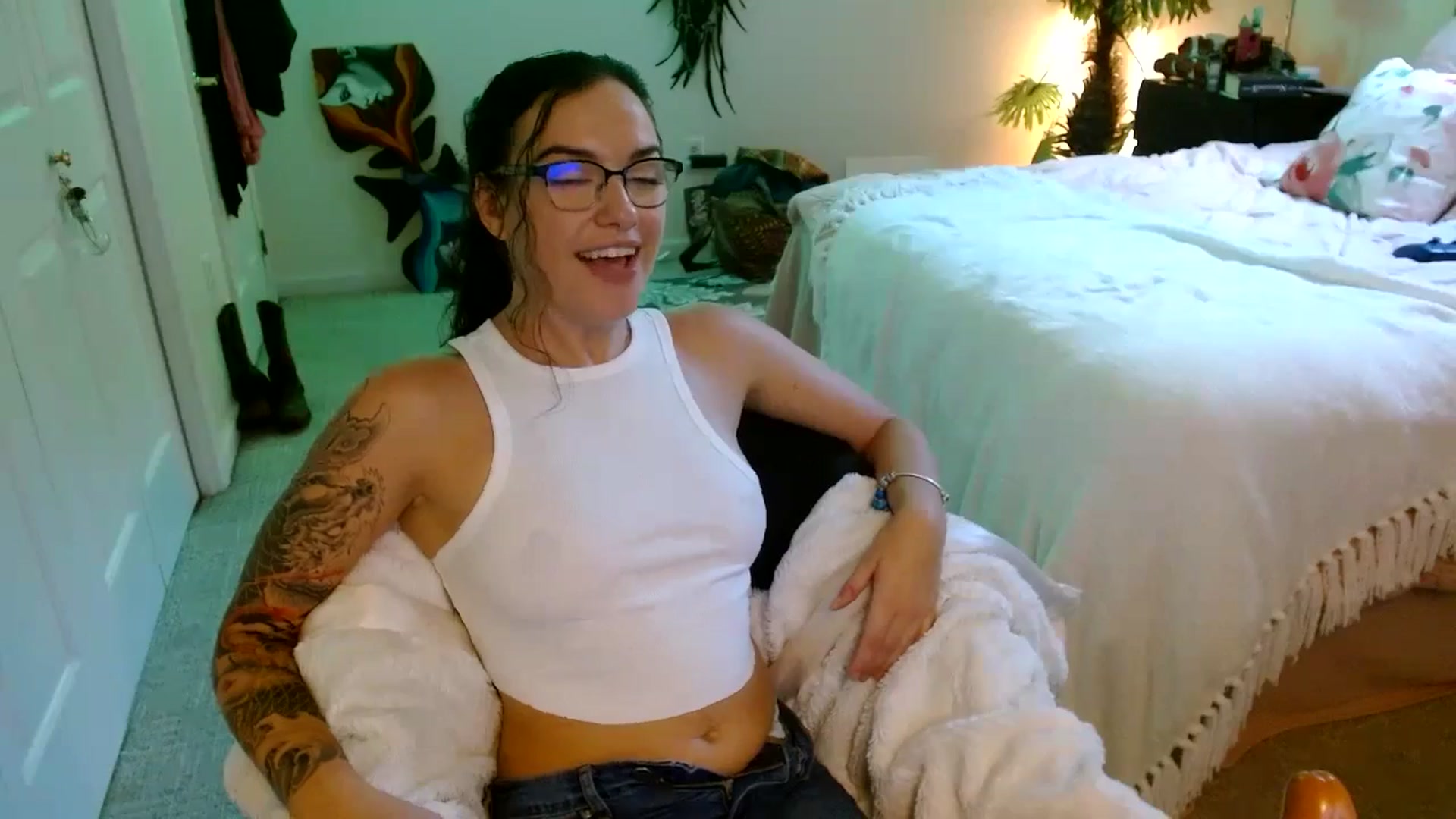 Gallery image thumbnail from BunnyNextDoor's myfreecams stream on, 09/01/2024, 23:32 image 16 of 20