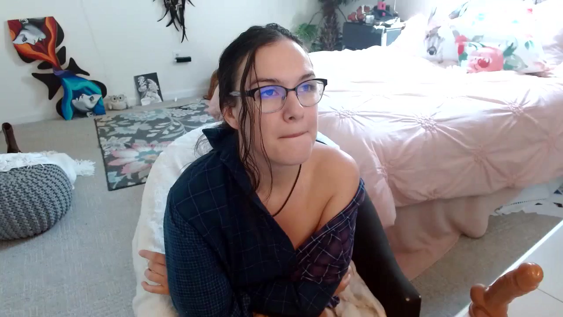 Gallery image thumbnail from BunnyNextDoor's myfreecams stream on, 09/04/2024, 17:11 image 17 of 20