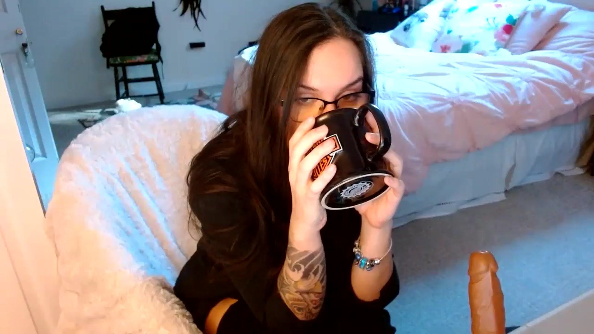 Gallery image thumbnail from BunnyNextDoor's myfreecams stream on, 10/15/2024, 14:44 image 1 of 20
