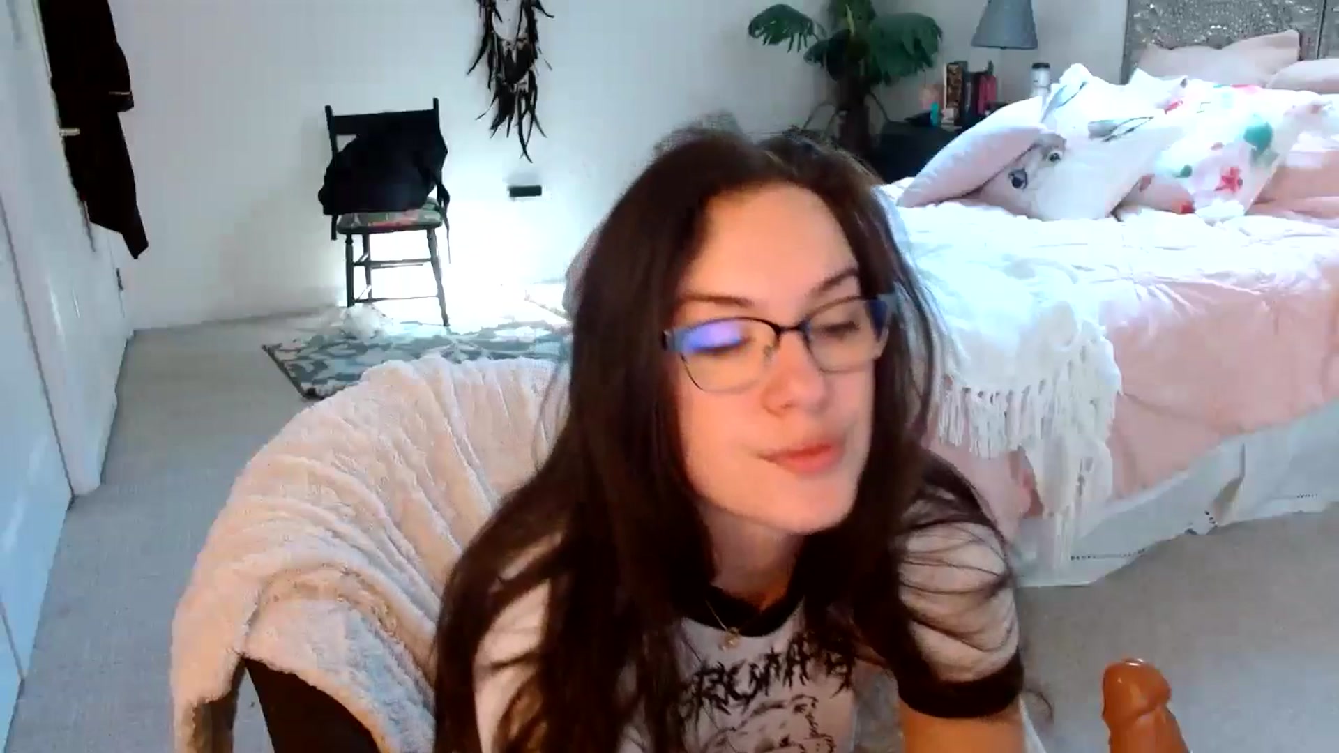 Gallery image thumbnail from BunnyNextDoor's myfreecams stream on, 10/17/2024, 15:38 image 4 of 20