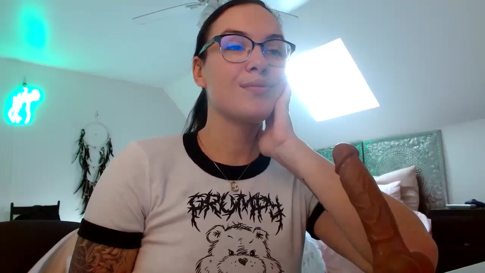 Gallery image thumbnail from BunnyNextDoor's myfreecams stream on, 10/17/2024, 17:27 image 2 of 20
