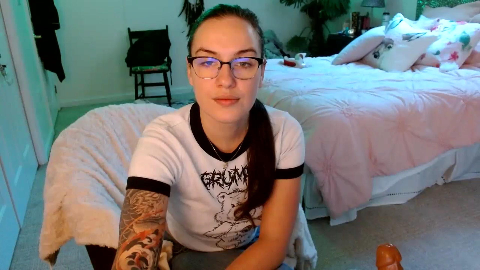 Gallery image thumbnail from BunnyNextDoor's myfreecams stream on, 10/17/2024, 17:27 image 19 of 20