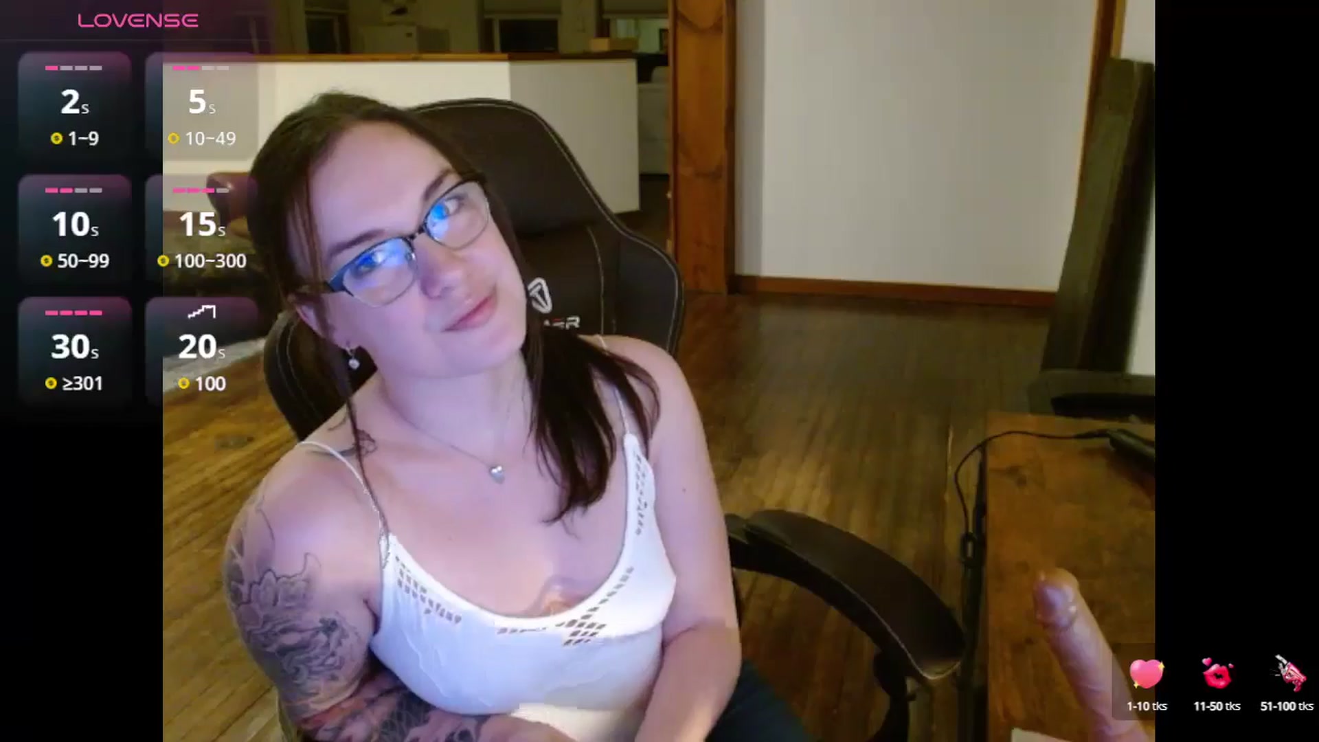 Gallery image thumbnail from BunnyNextDoor's myfreecams stream on, 04/30/2025, 02:23 image 4 of 20
