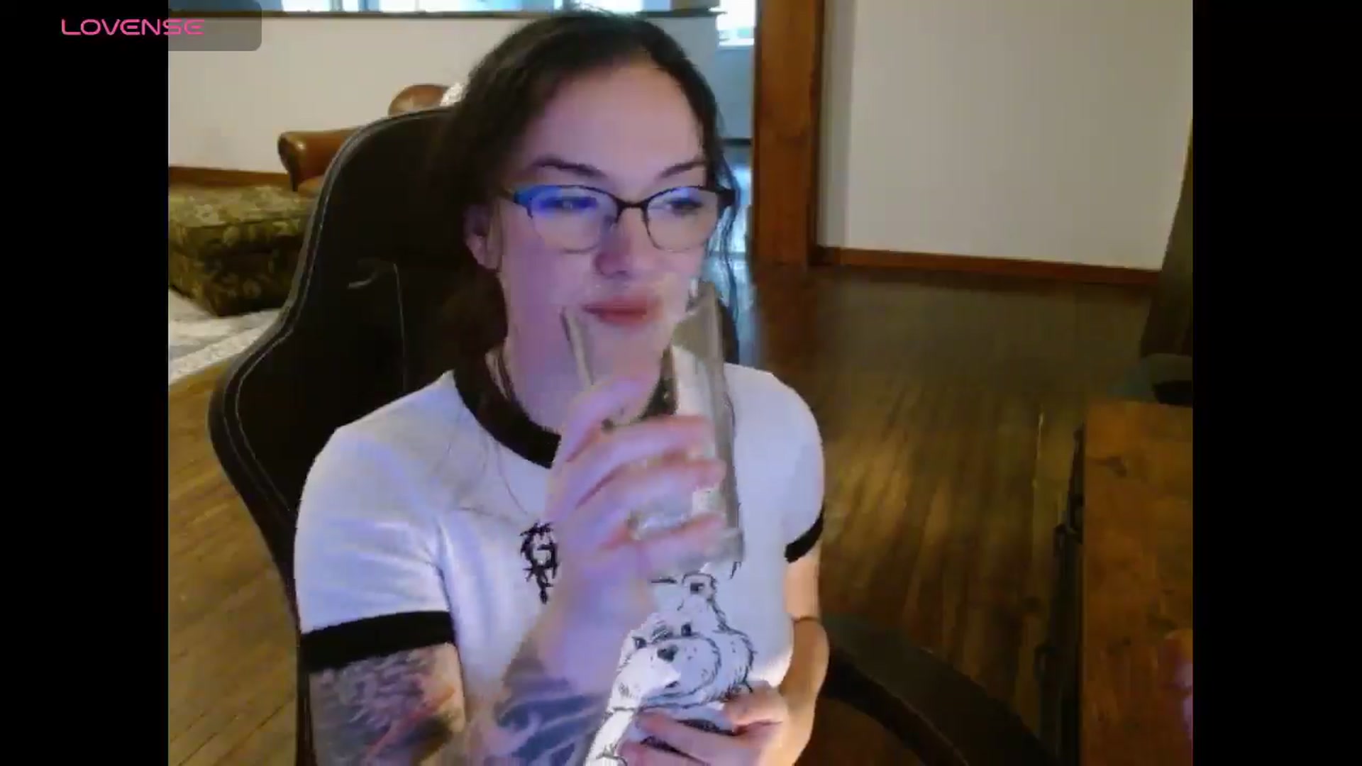 Gallery image thumbnail from BunnyNextDoor's myfreecams stream on, 05/05/2025, 18:12 image 8 of 20