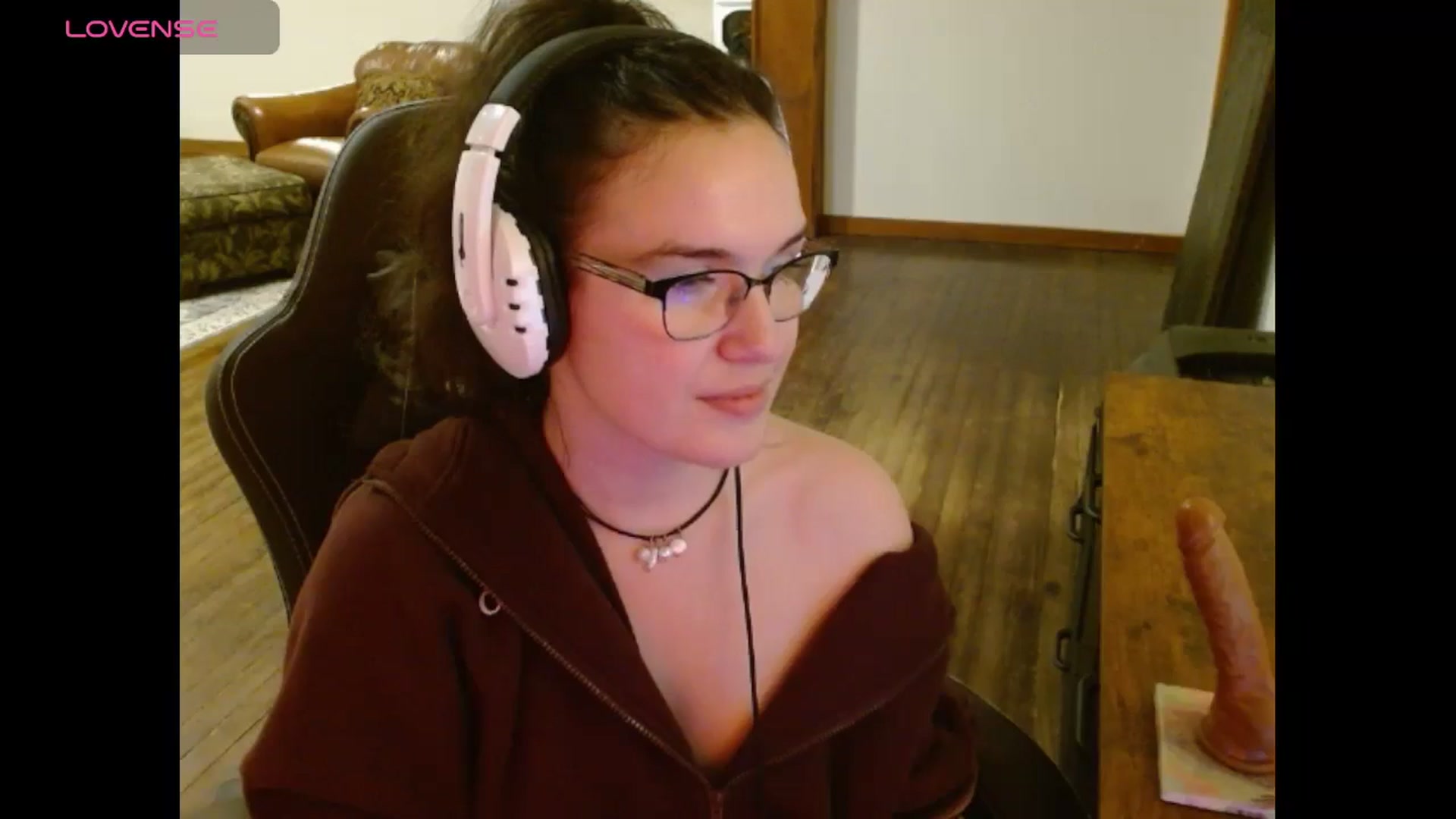 Gallery image thumbnail from BunnyNextDoor's myfreecams stream on, 05/06/2025, 01:12 image 13 of 20