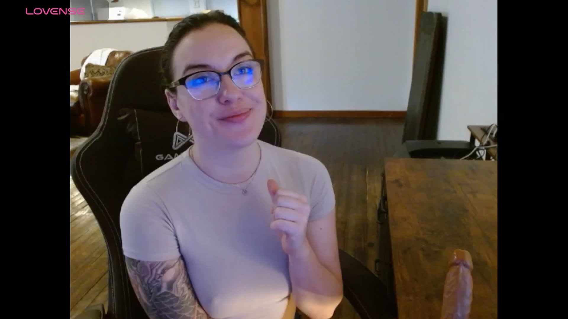 Gallery image thumbnail from BunnyNextDoor's myfreecams stream on, 05/06/2025, 17:40 image 18 of 20
