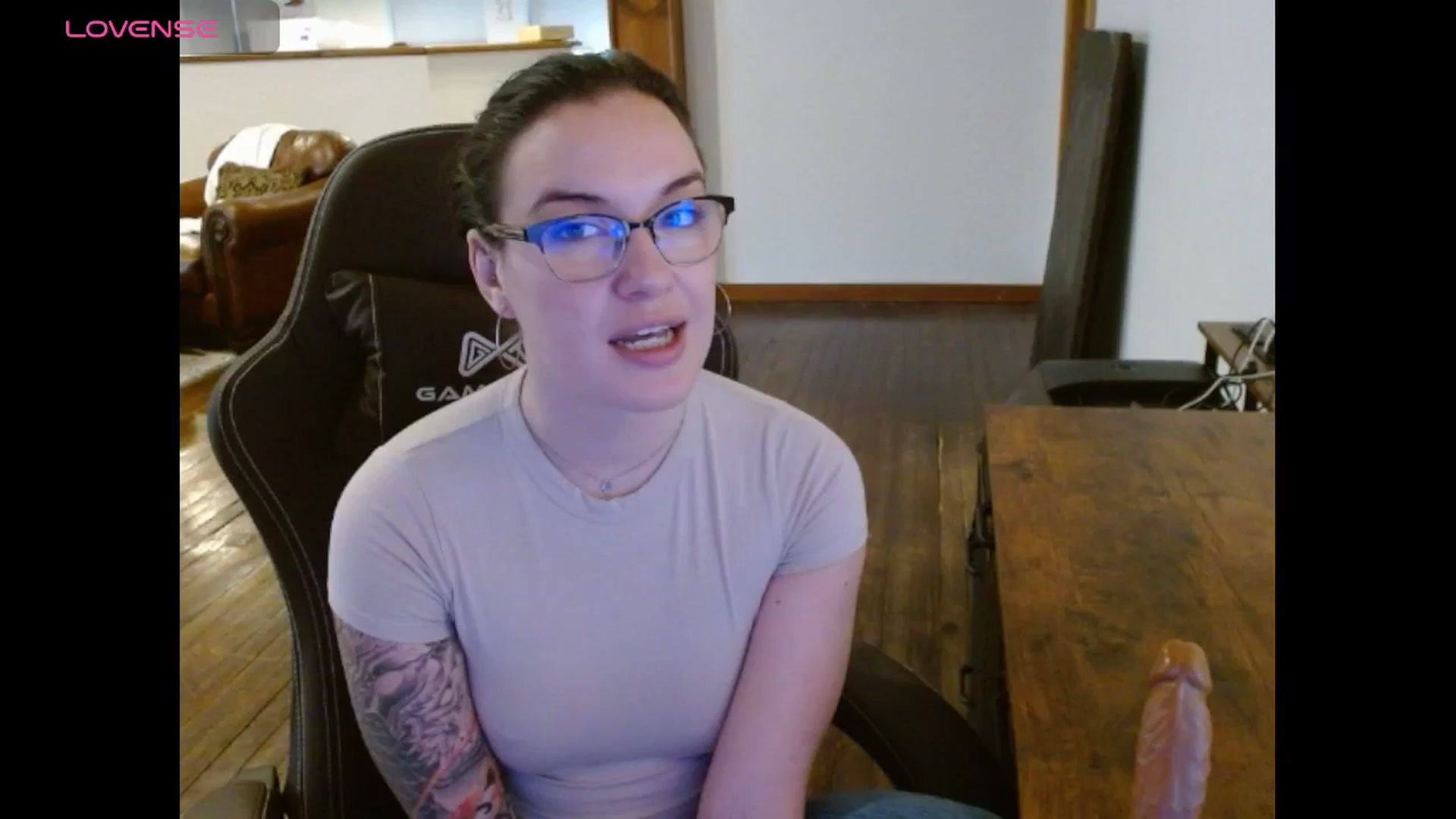 Gallery image thumbnail from BunnyNextDoor's myfreecams stream on, 05/06/2025, 17:40 image 14 of 20