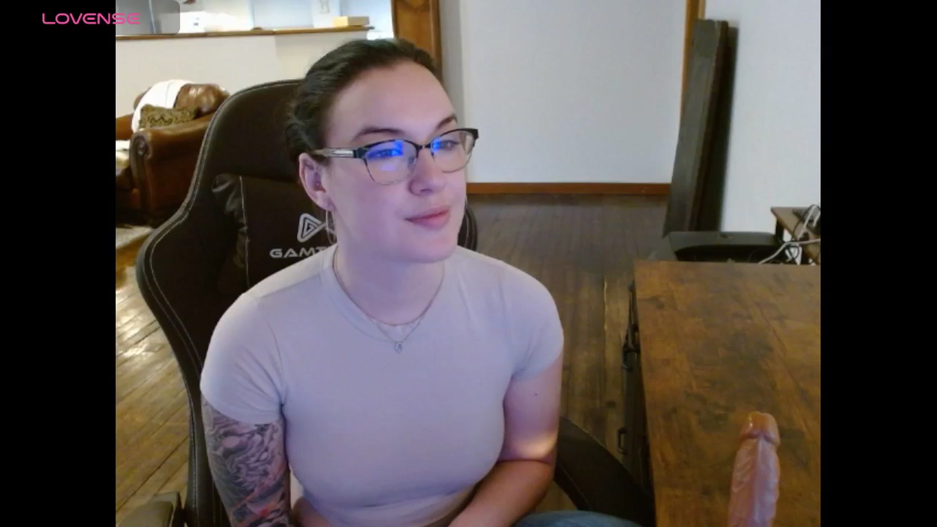 Gallery image thumbnail from BunnyNextDoor's myfreecams stream on, 05/06/2025, 17:40 image 15 of 20