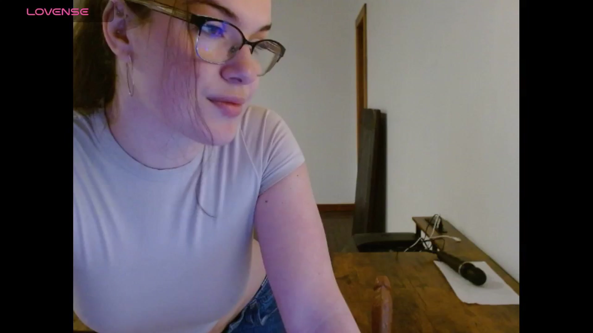 Gallery image thumbnail from BunnyNextDoor's myfreecams stream on, 05/06/2025, 17:40 image 9 of 20