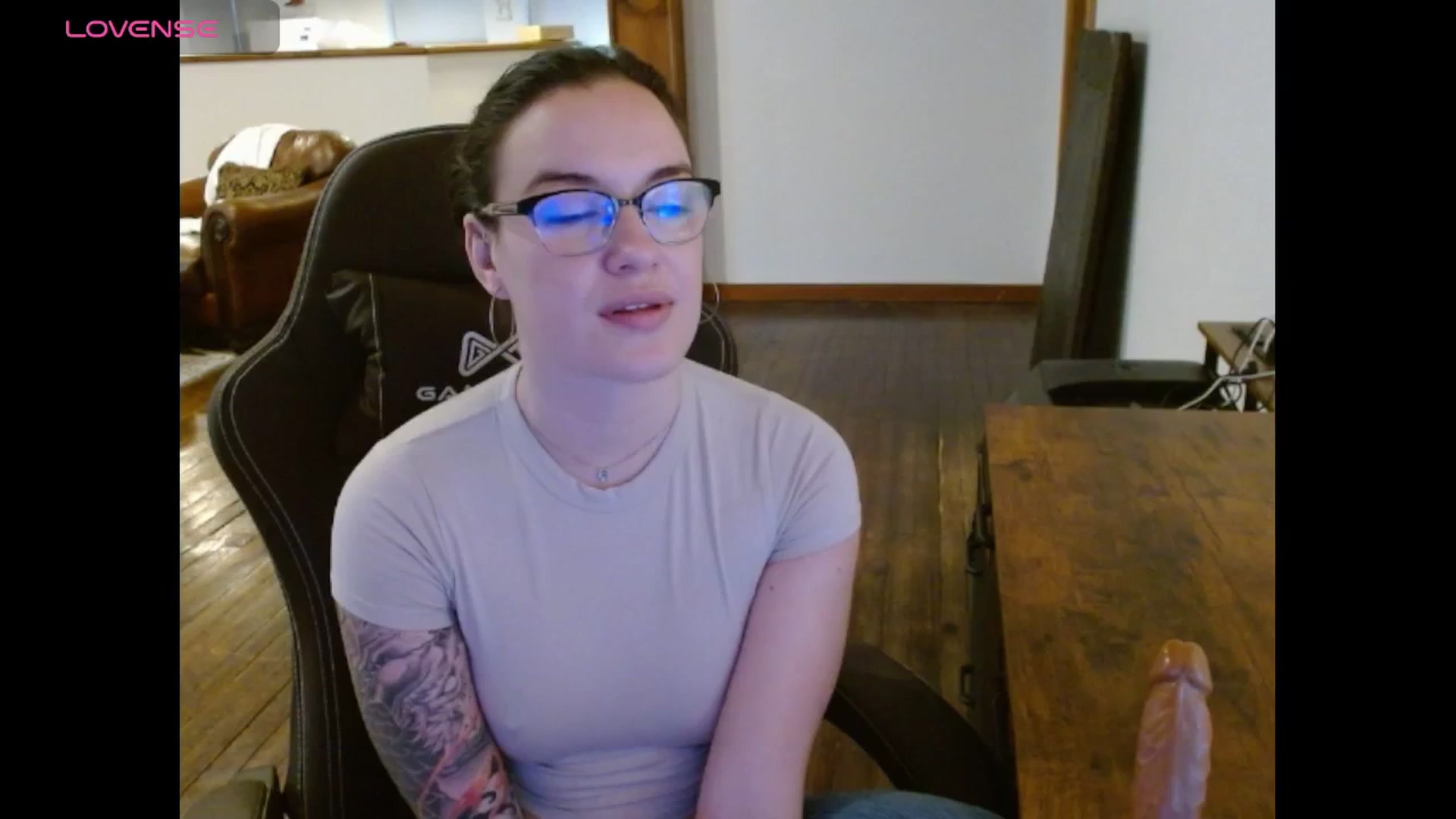 Gallery image thumbnail from BunnyNextDoor's myfreecams stream on, 05/06/2025, 17:40 image 13 of 20
