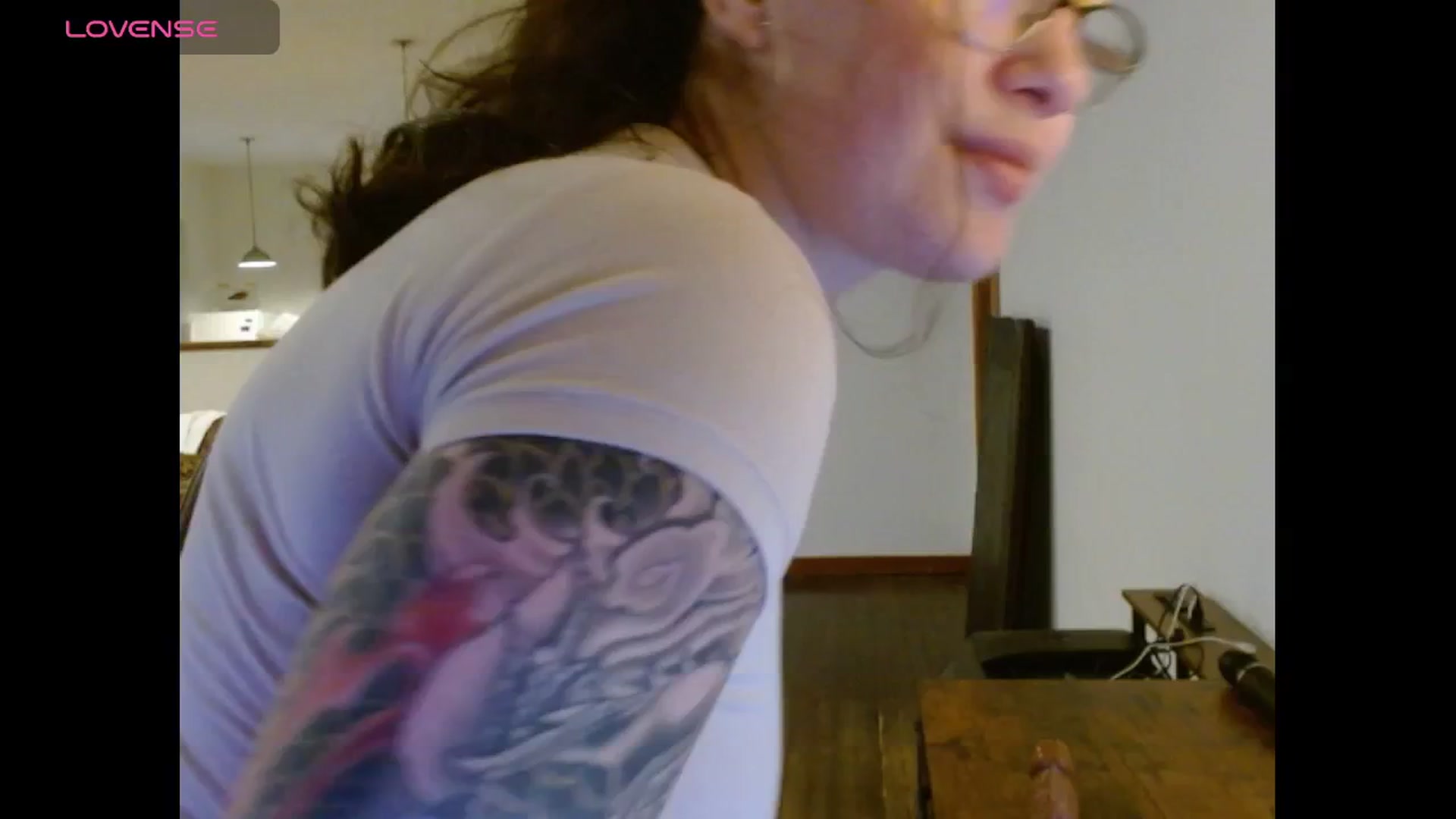 Gallery image thumbnail from BunnyNextDoor's myfreecams stream on, 05/06/2025, 17:40 image 10 of 20