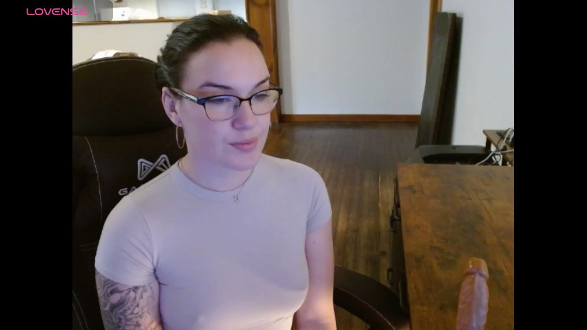 Gallery image thumbnail from BunnyNextDoor's myfreecams stream on, 05/06/2025, 17:40 image 19 of 20