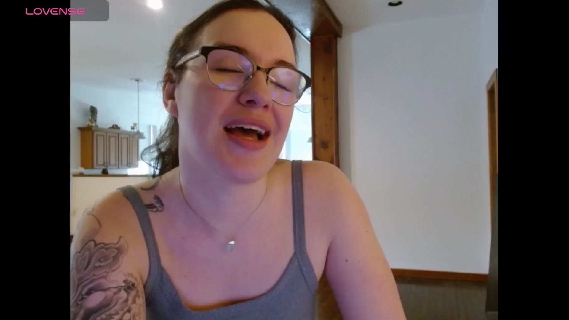 Gallery image thumbnail from BunnyNextDoor's myfreecams stream on, 05/08/2025, 15:01 image 18 of 20