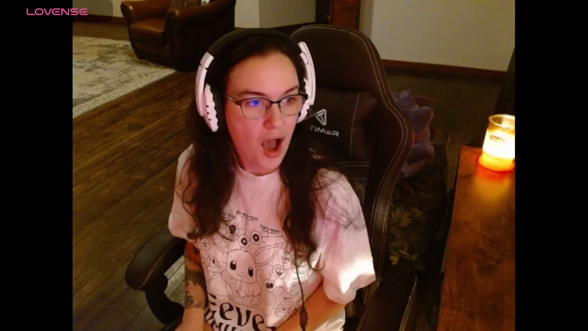 Gallery image thumbnail from BunnyNextDoor's myfreecams stream on, 05/09/2025, 24:20 image 18 of 20