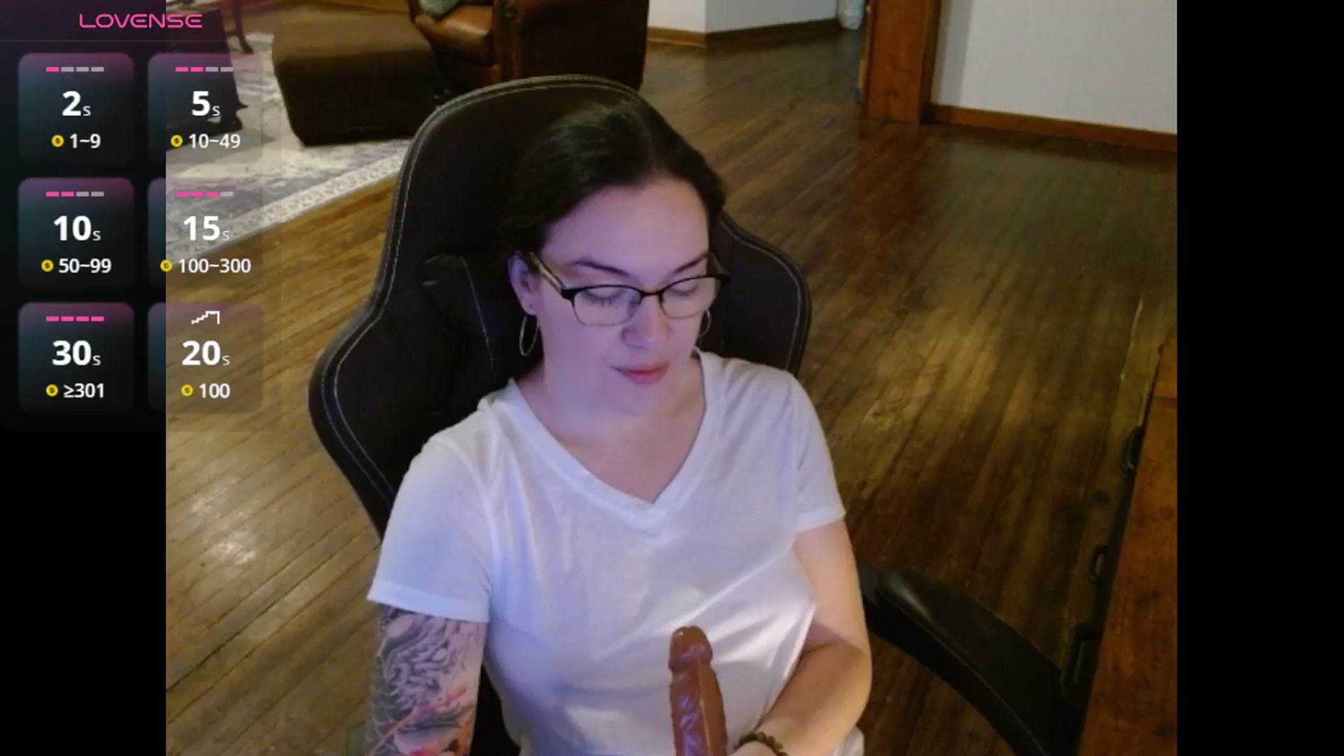 Gallery image thumbnail from BunnyNextDoor's myfreecams stream on, 05/13/2025, 15:23 image 13 of 20