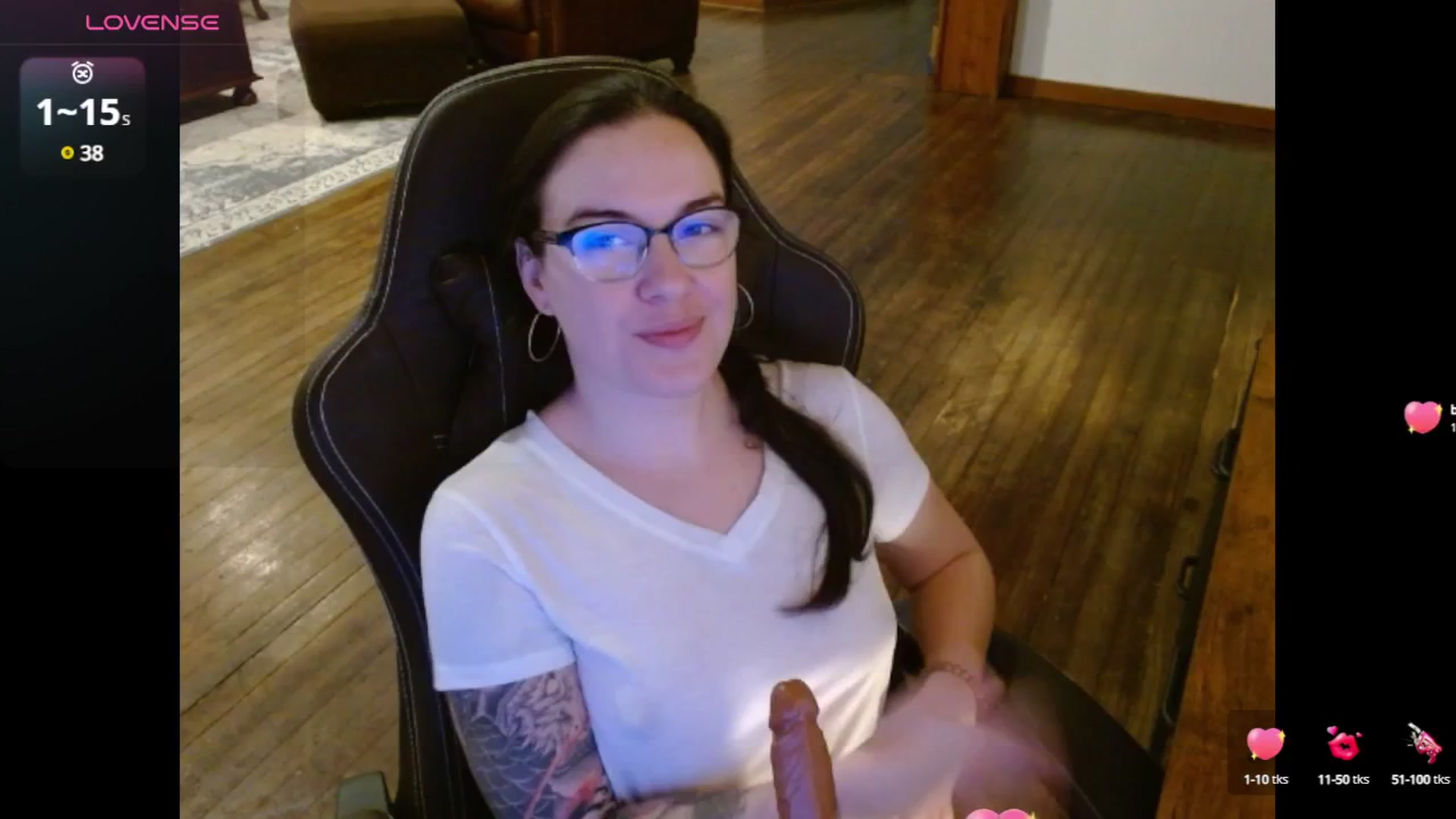 Gallery image thumbnail from BunnyNextDoor's myfreecams stream on, 05/13/2025, 15:23 image 2 of 20