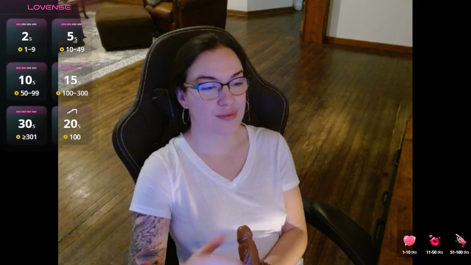 Gallery image thumbnail from BunnyNextDoor's myfreecams stream on, 05/13/2025, 15:23 image 12 of 20