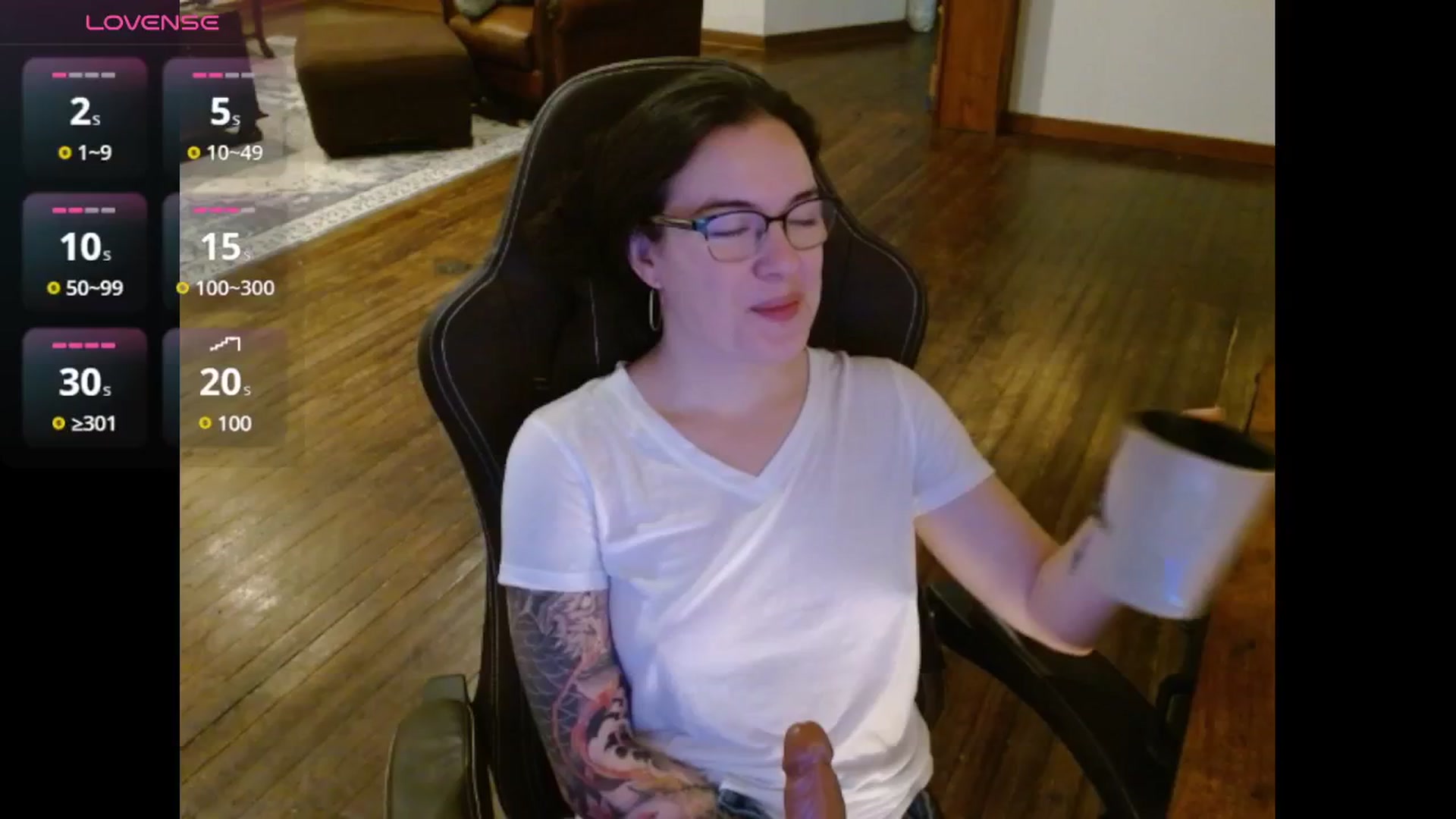 Gallery image thumbnail from BunnyNextDoor's myfreecams stream on, 05/13/2025, 15:23 image 10 of 20