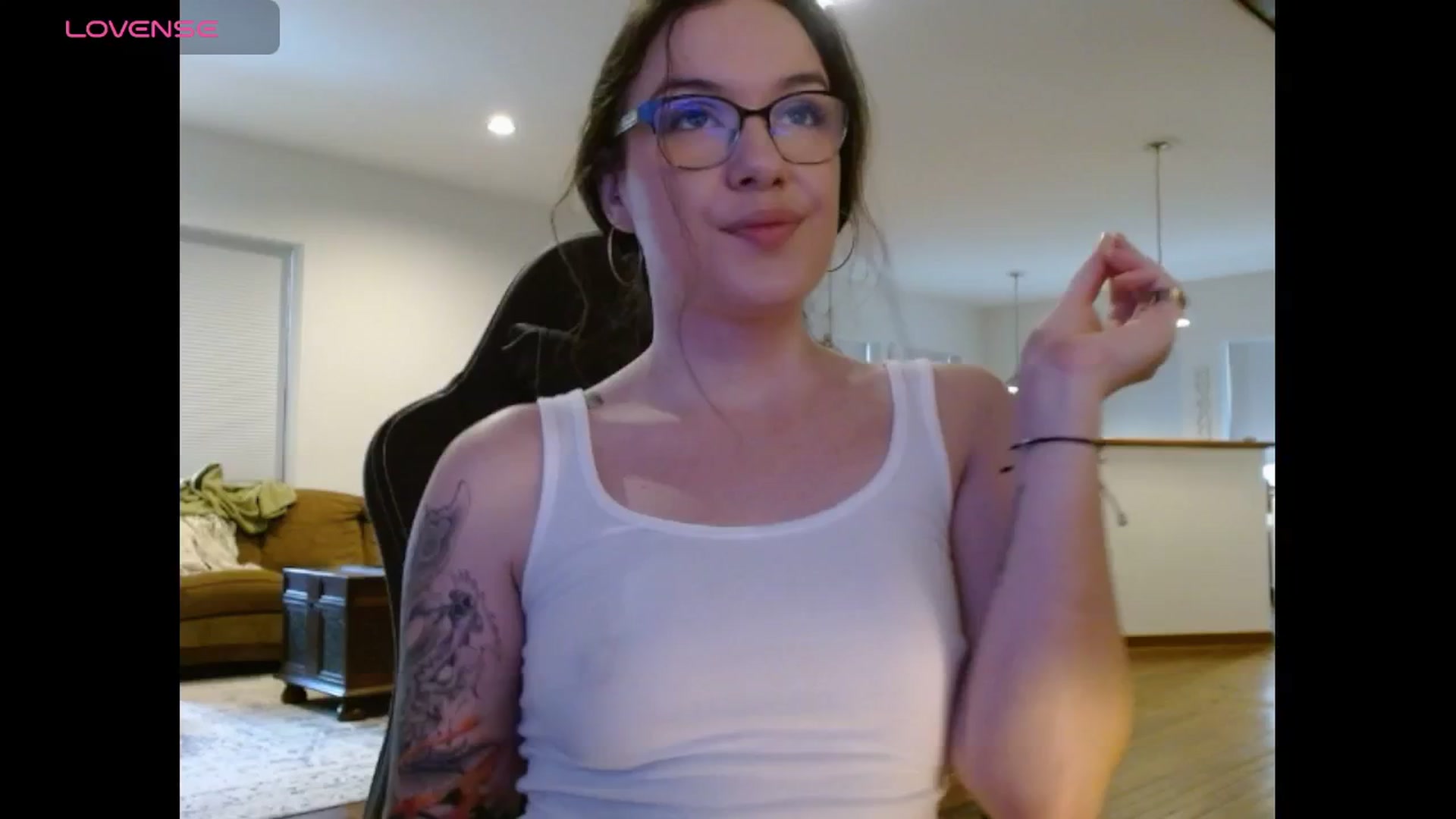 Gallery image thumbnail from BunnyNextDoor's myfreecams stream on, 05/15/2025, 14:19 image 12 of 20