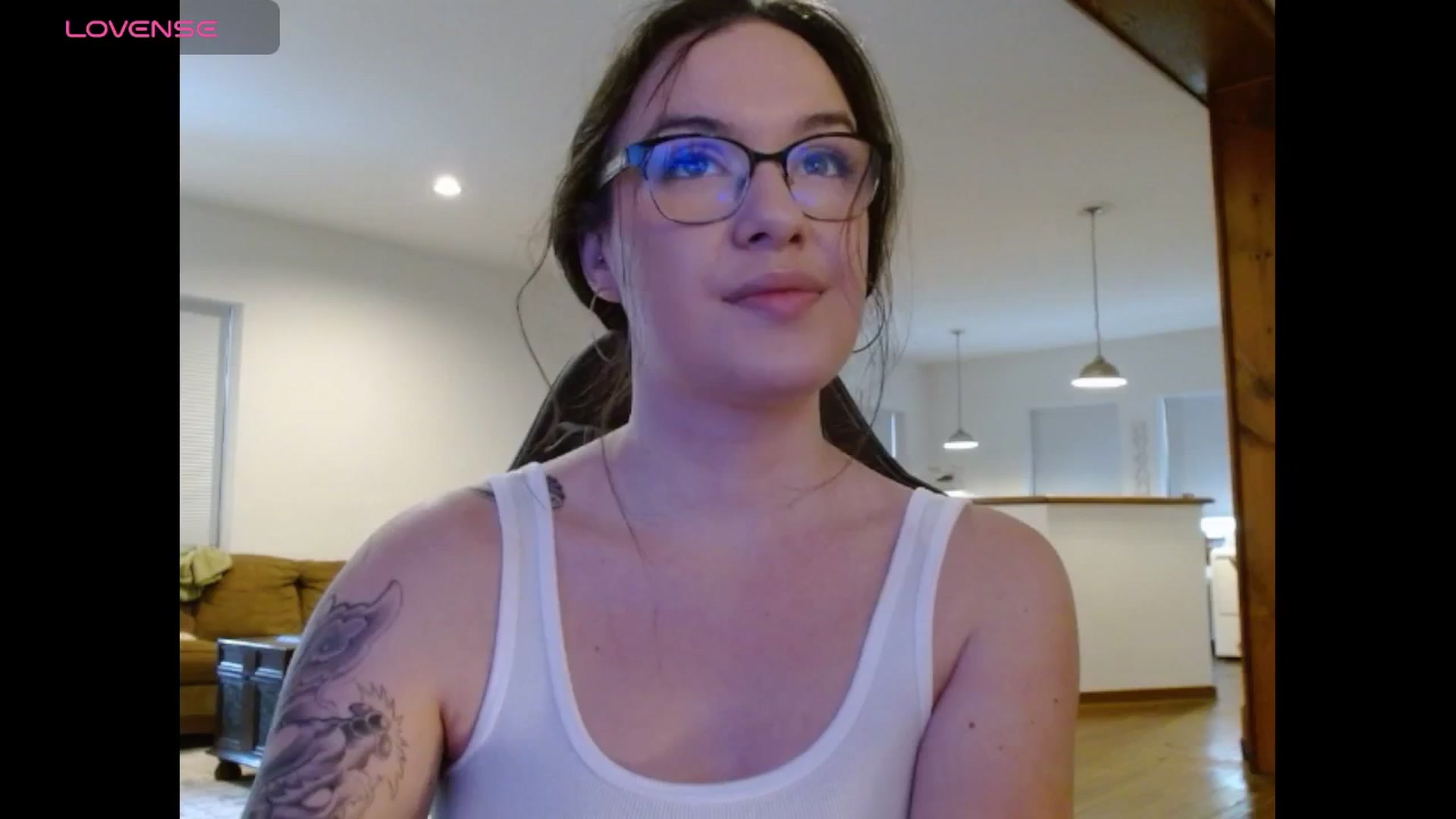 Gallery image thumbnail from BunnyNextDoor's myfreecams stream on, 05/15/2025, 14:19 image 16 of 20