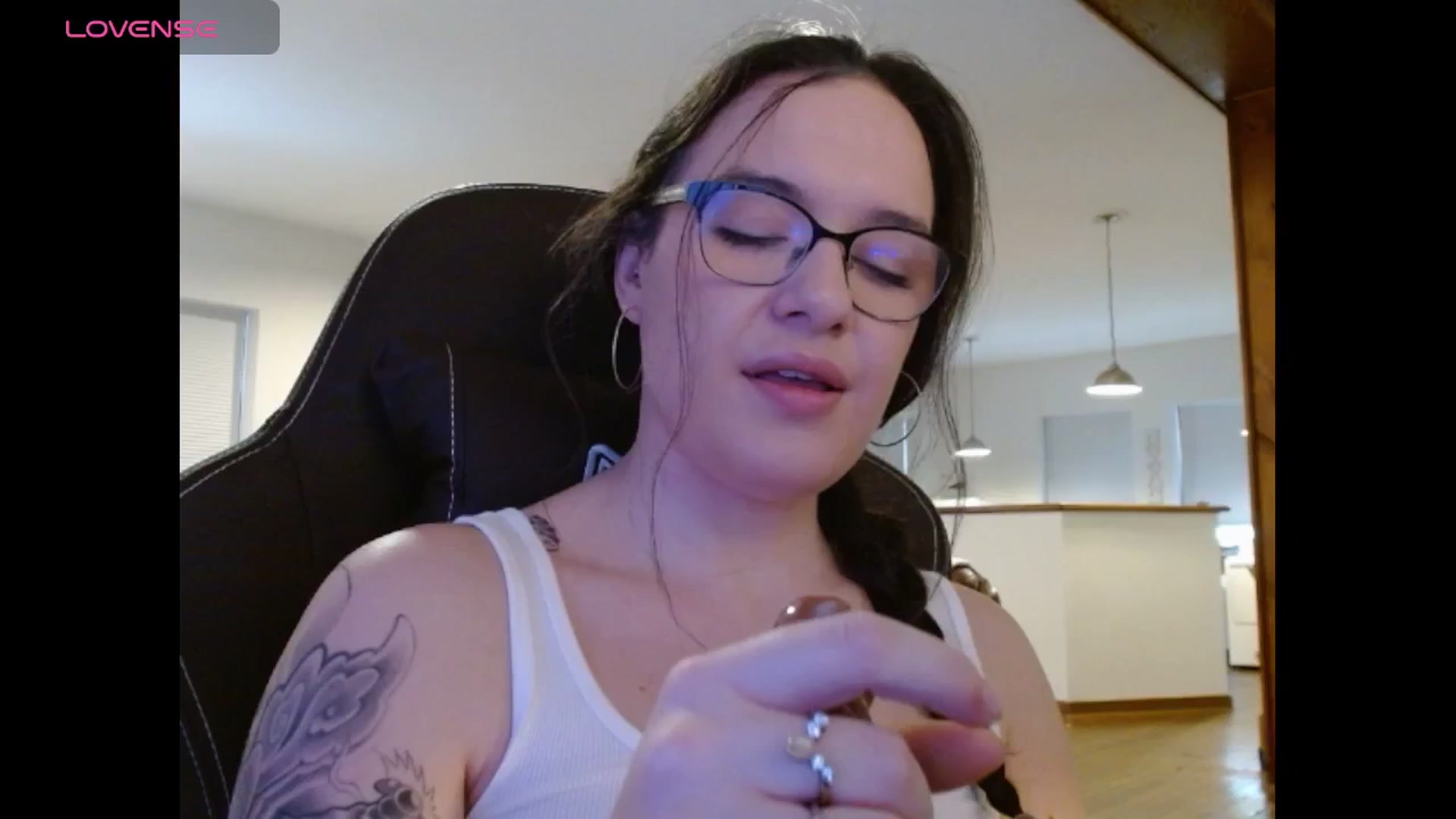 Gallery image thumbnail from BunnyNextDoor's myfreecams stream on, 05/15/2025, 14:45 image 3 of 20