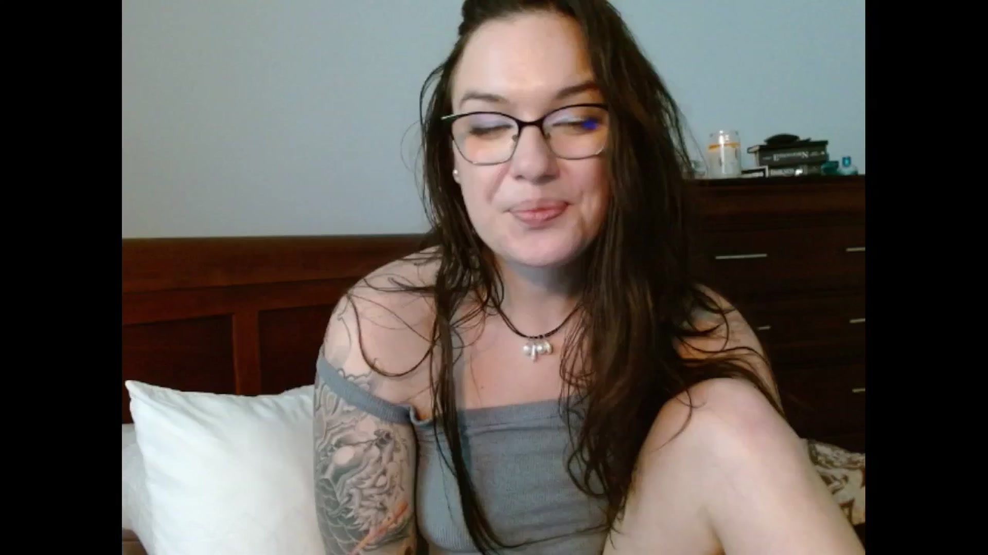 Gallery image thumbnail from BunnyNextDoor's myfreecams stream on, 05/19/2025, 20:22 image 15 of 20