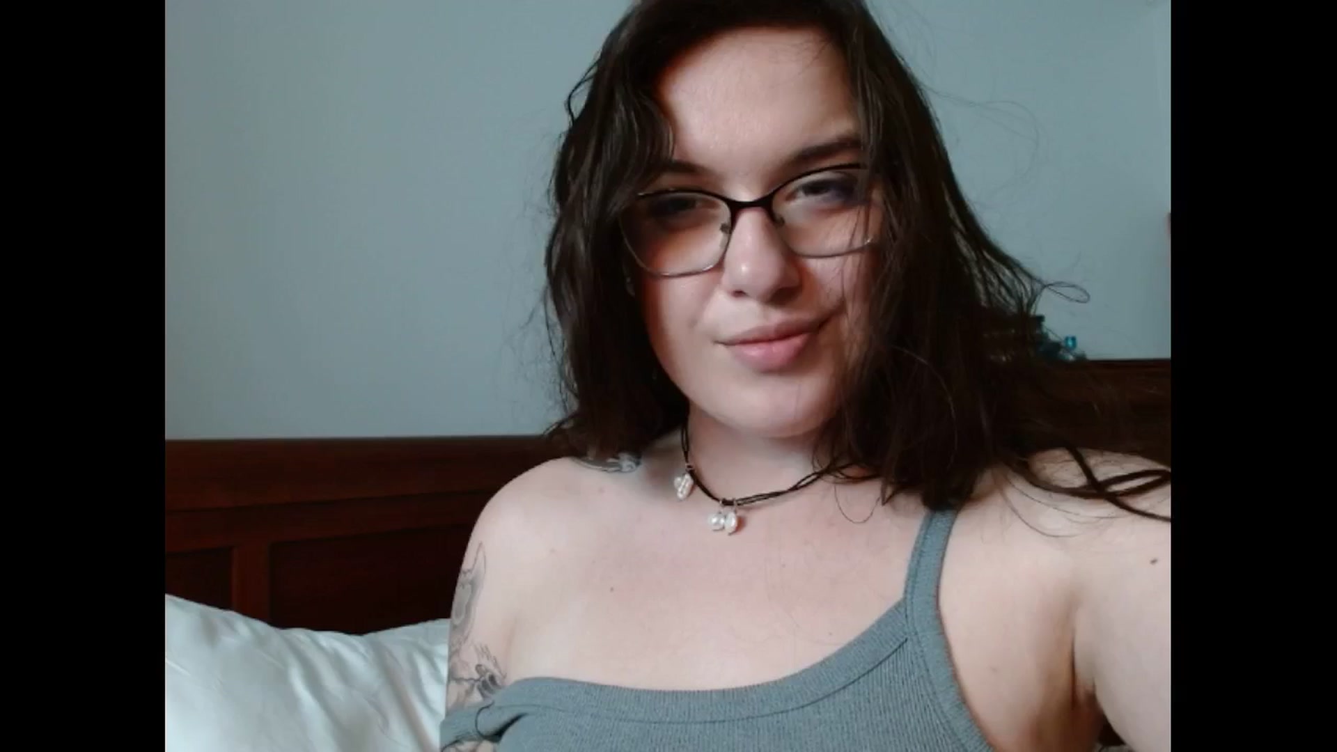 Gallery image thumbnail from BunnyNextDoor's myfreecams stream on, 05/19/2025, 20:22 image 8 of 20