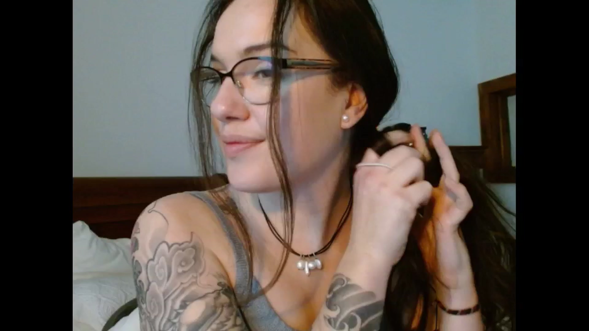 Gallery image thumbnail from BunnyNextDoor's myfreecams stream on, 05/19/2025, 20:54 image 13 of 20