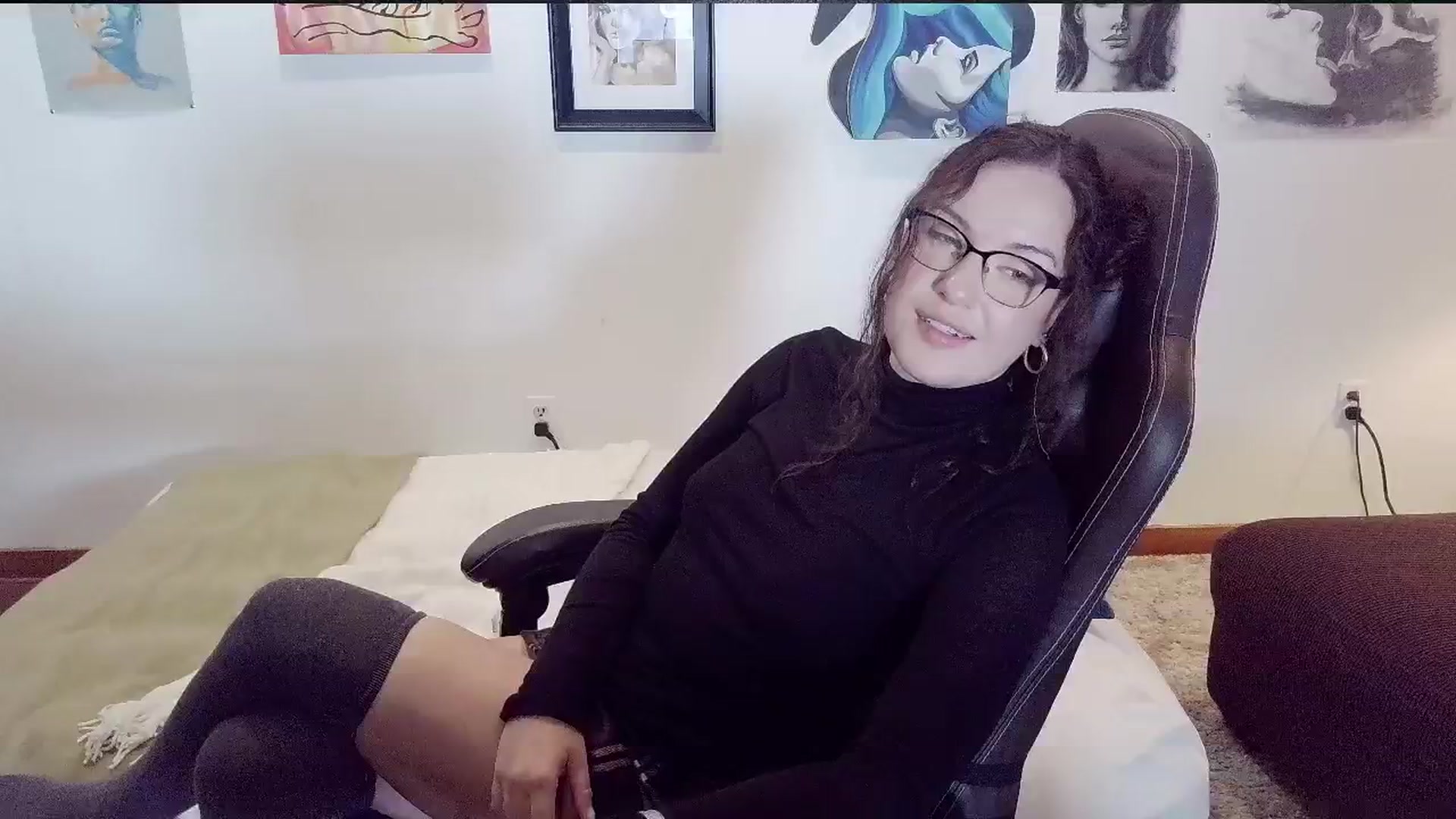 Gallery image thumbnail from BunnyNextDoor's myfreecams stream on, 10/10/2025, 20:37 image 6 of 20