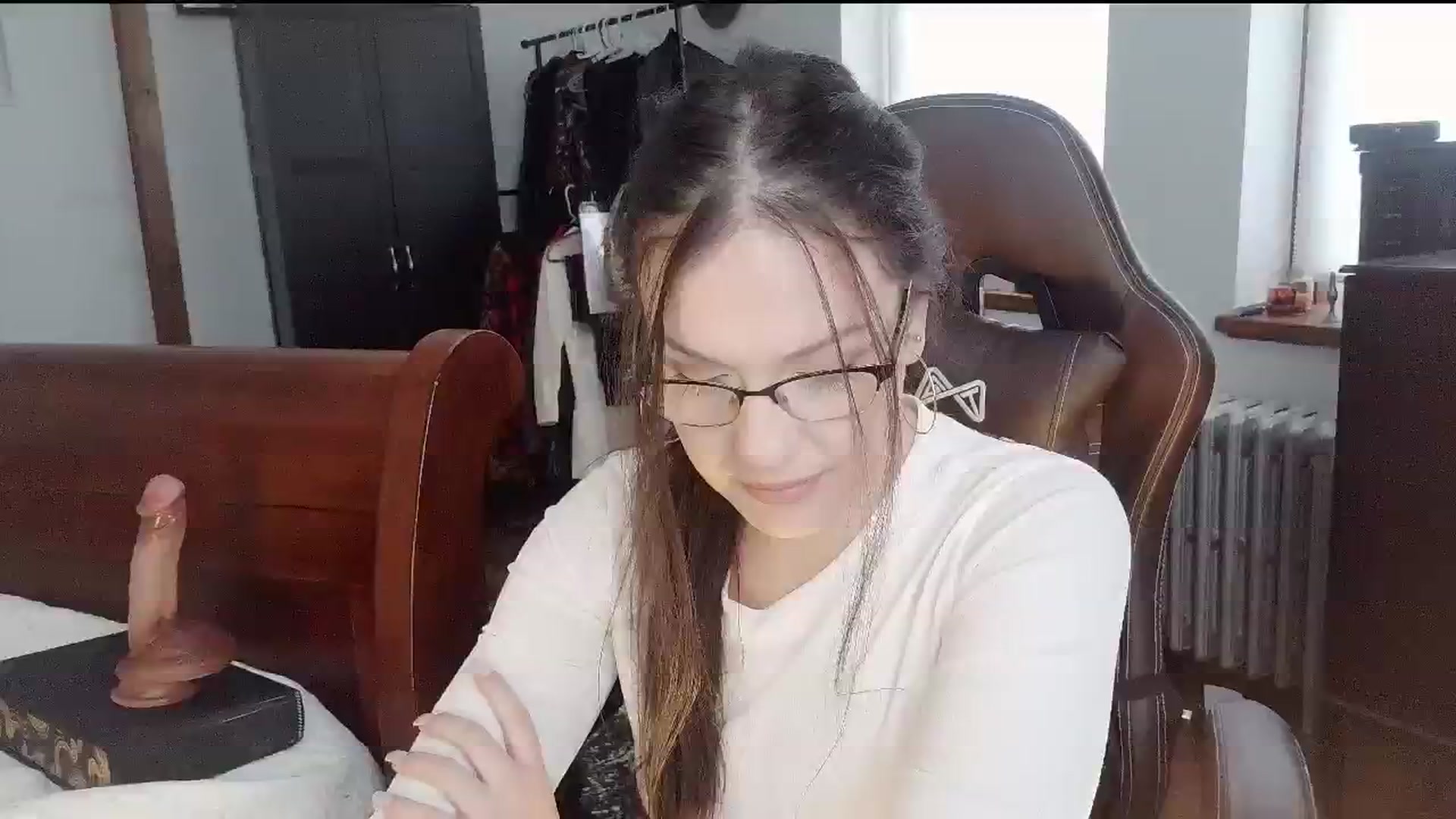 Gallery image thumbnail from BunnyNextDoor's myfreecams stream on, 12/05/2025, 18:50 image 16 of 20