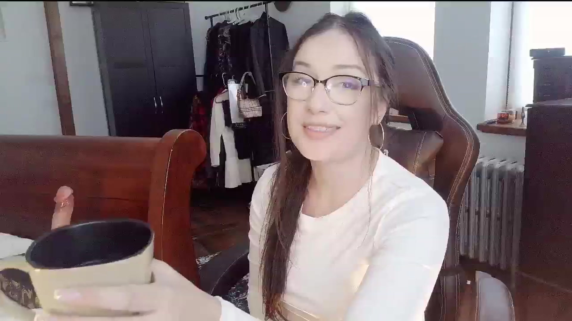 Gallery image thumbnail from BunnyNextDoor's myfreecams stream on, 12/05/2025, 18:50 image 12 of 20