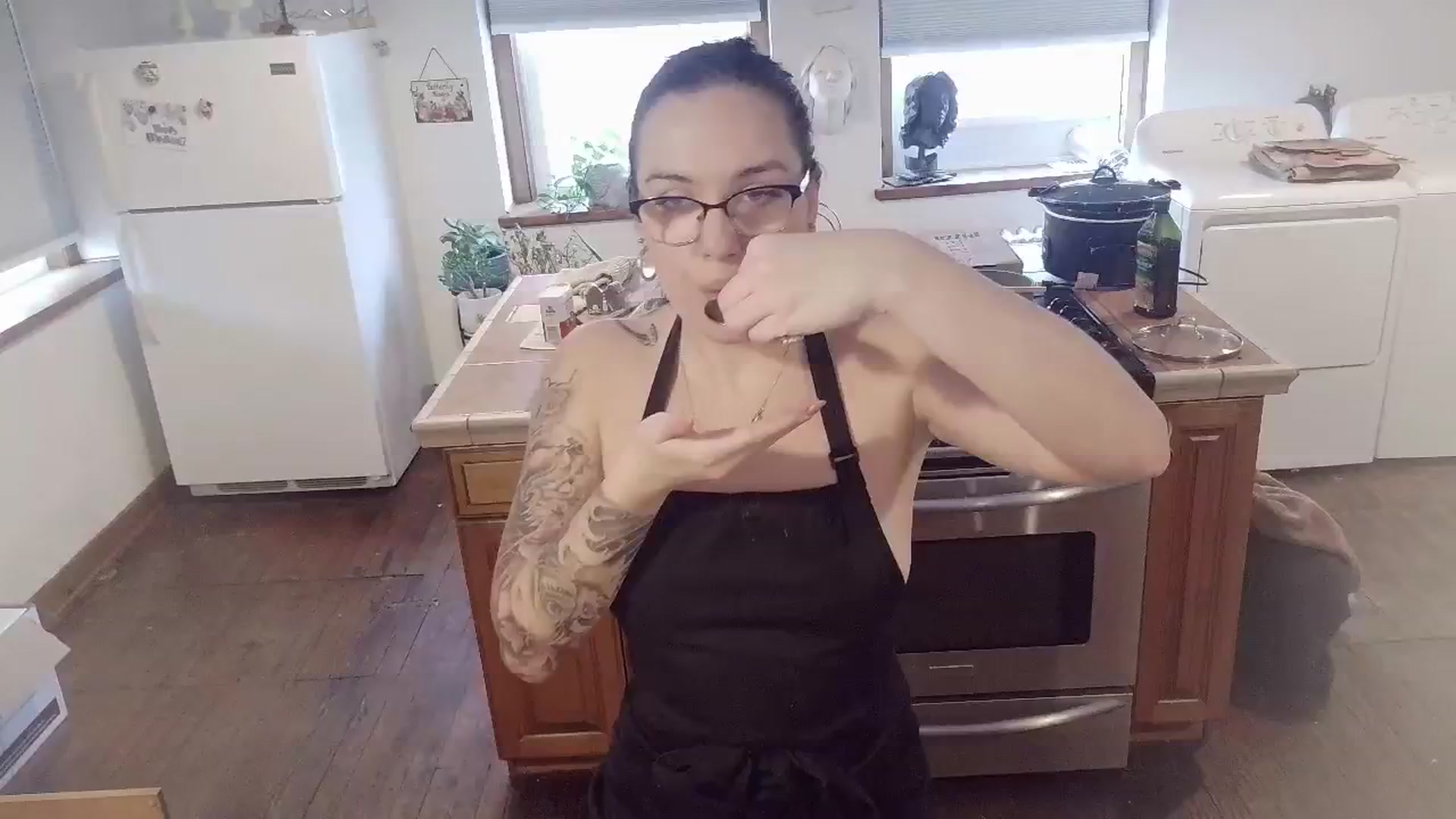 Gallery image thumbnail from BunnyNextDoor's myfreecams stream on, 02/24/2026, 21:21 image 6 of 20
