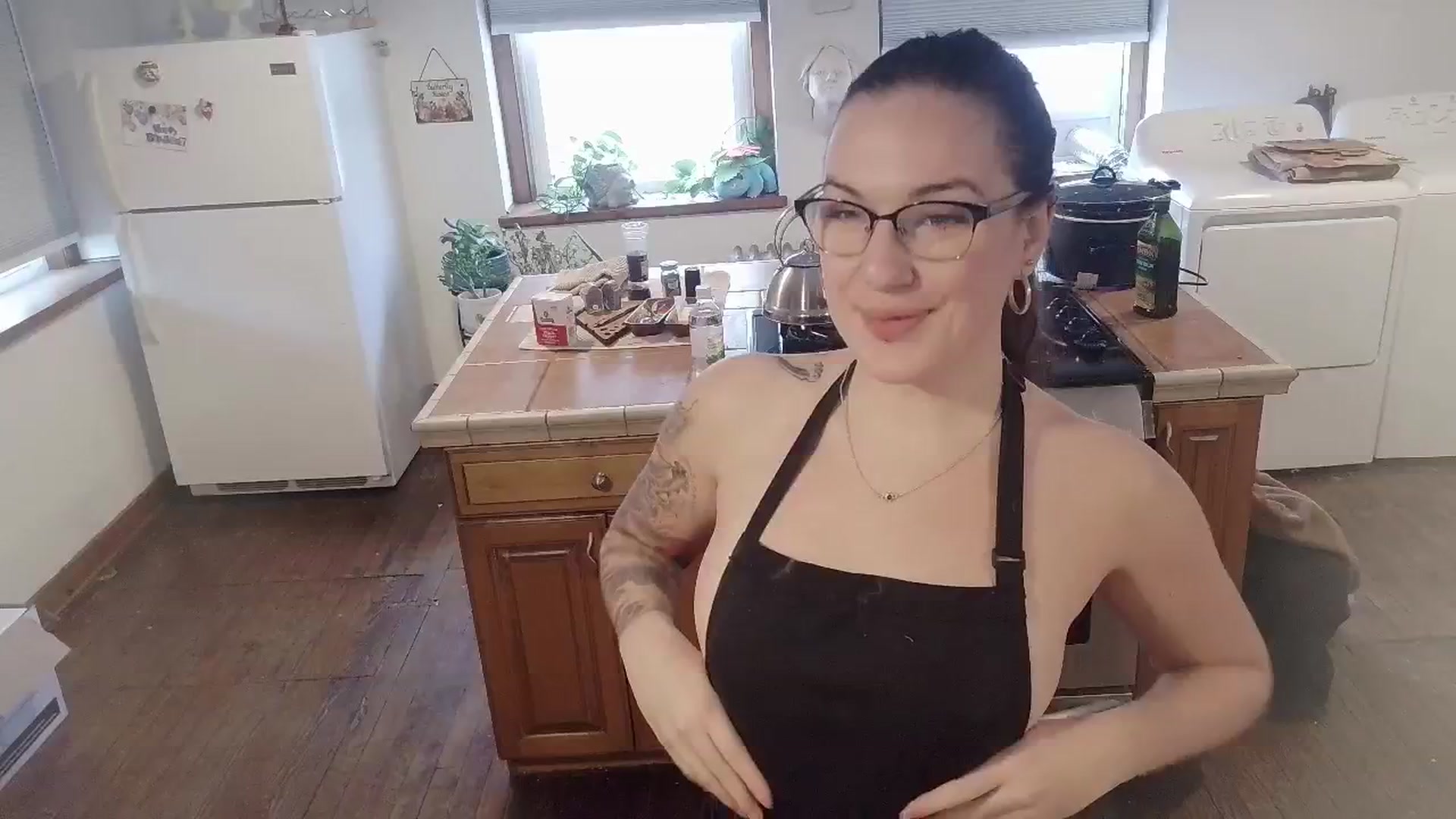 Gallery image thumbnail from BunnyNextDoor's myfreecams stream on, 02/24/2026, 21:21 image 10 of 20