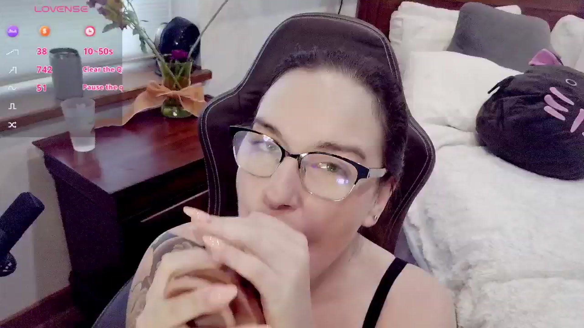 Gallery image thumbnail from BunnyNextDoor's myfreecams stream on, 04/29/2026, 24:52 image 2 of 20