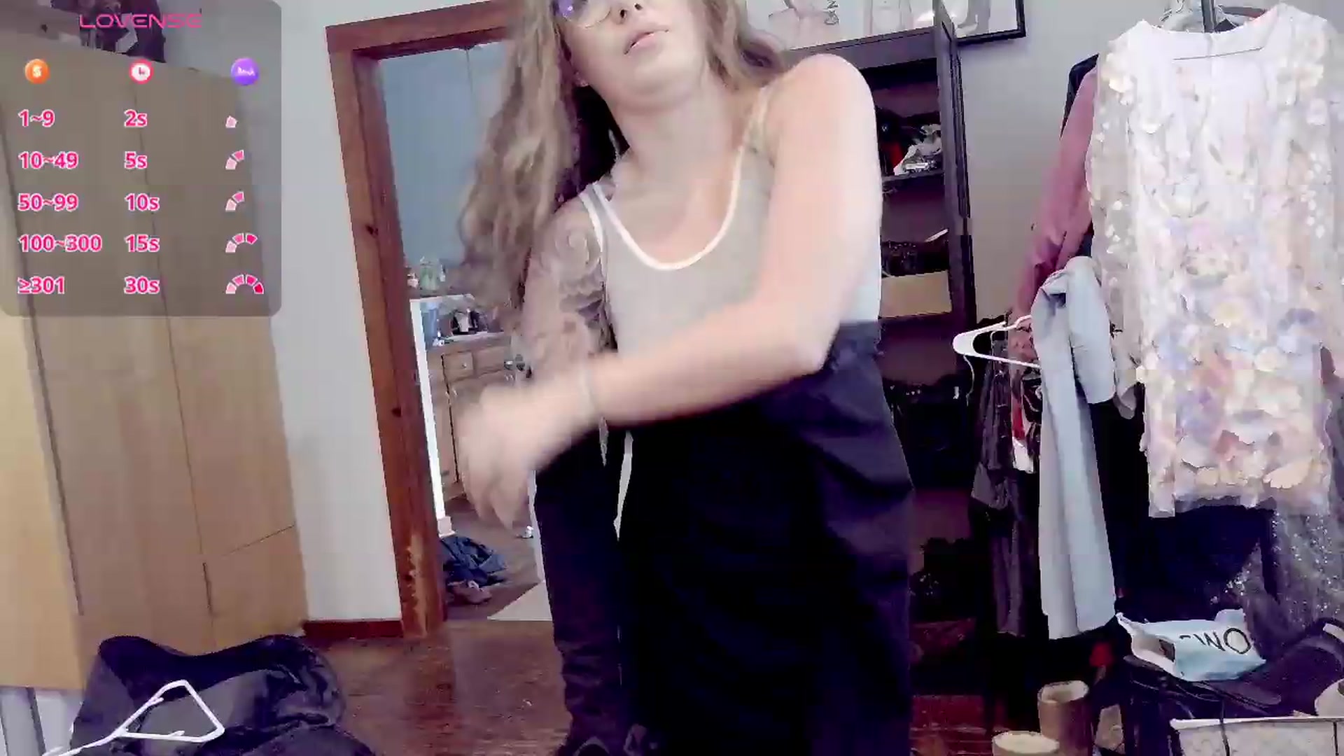 Gallery image thumbnail from BunnyNextDoor's myfreecams stream on, 05/22/2026, 15:10 image 14 of 20