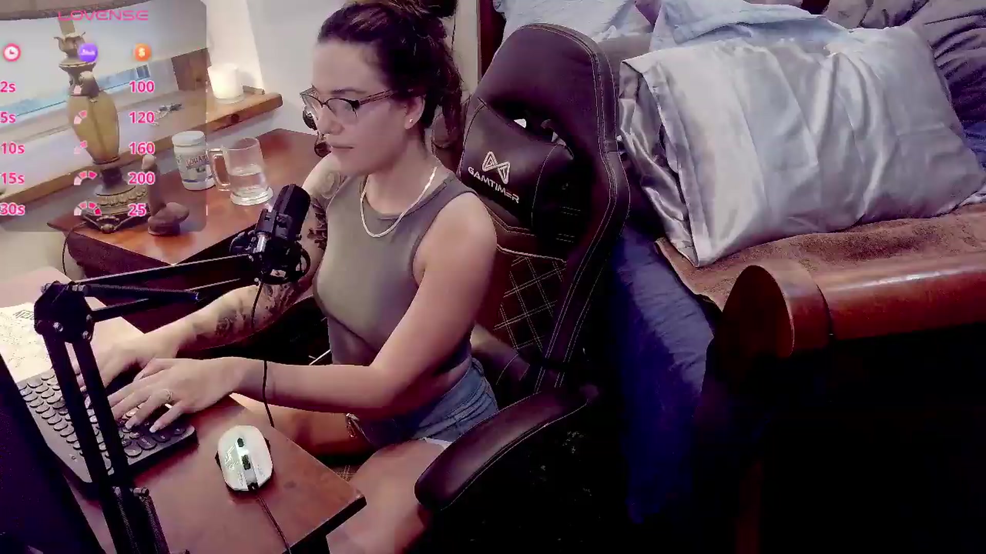 Gallery image thumbnail from BunnyNextDoor's myfreecams stream on, 06/03/2026, 24:37 image 4 of 20